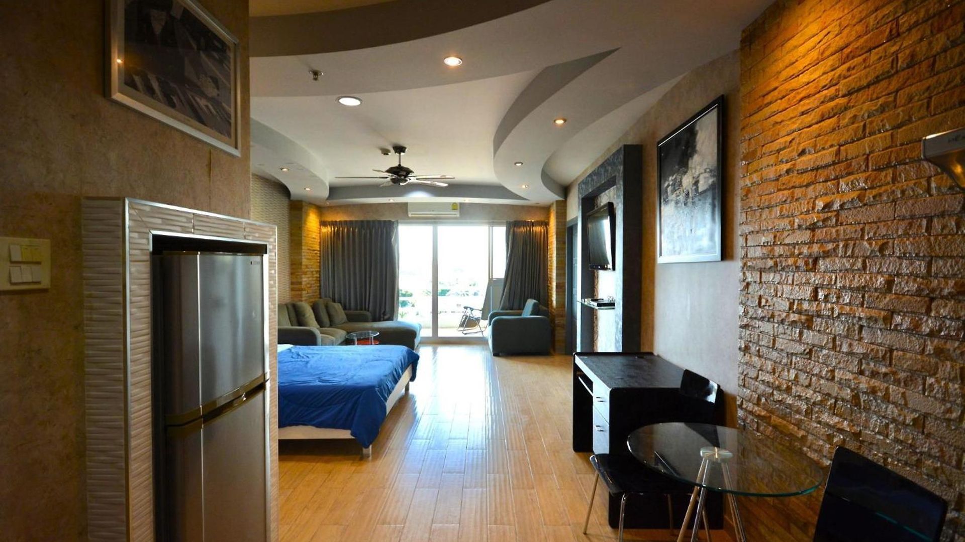 อพาร์ทเม้น Sea-view With Large Balcony - View Talay 5d *