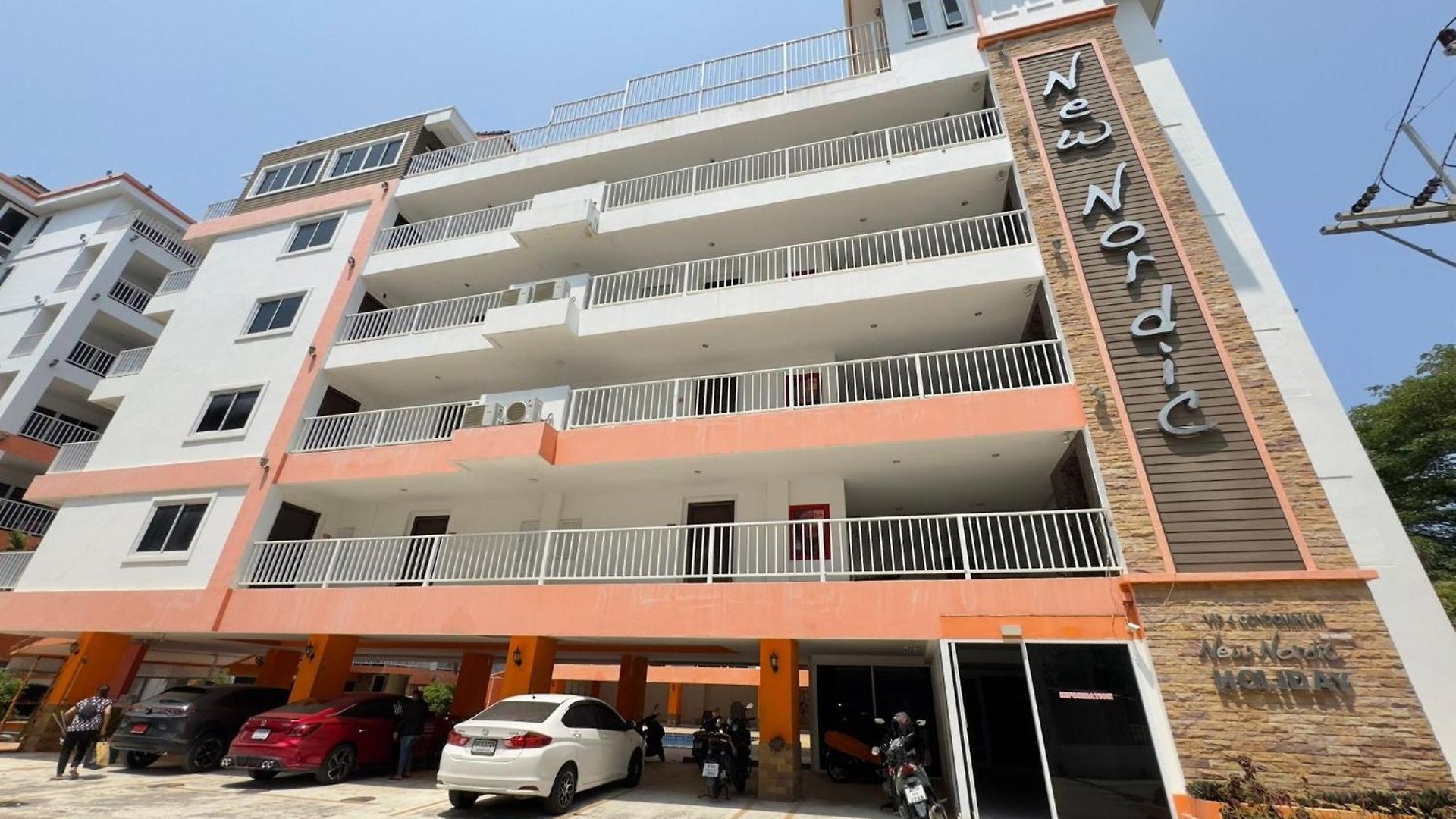 Comfortable Pool-view With Balcony - Pratumnak, * Pattaya