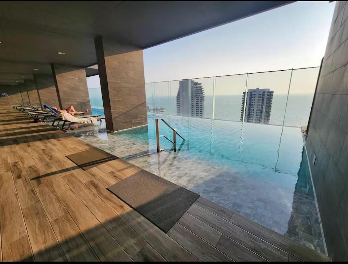 Panorn Sales Office Ocean View Be Made Into Two Bedrooms *