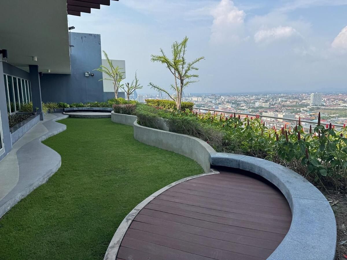 อพาร์ทเม้น Supalai Select Pool