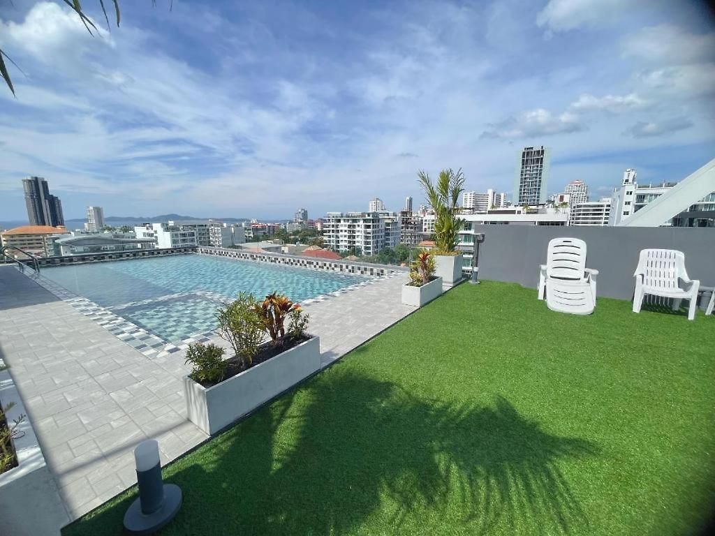 Cozy With Swimming Pool, Gym, Sauna, Great Location, Near Beach, Easy Transport - Guest Friendly * Pattaya