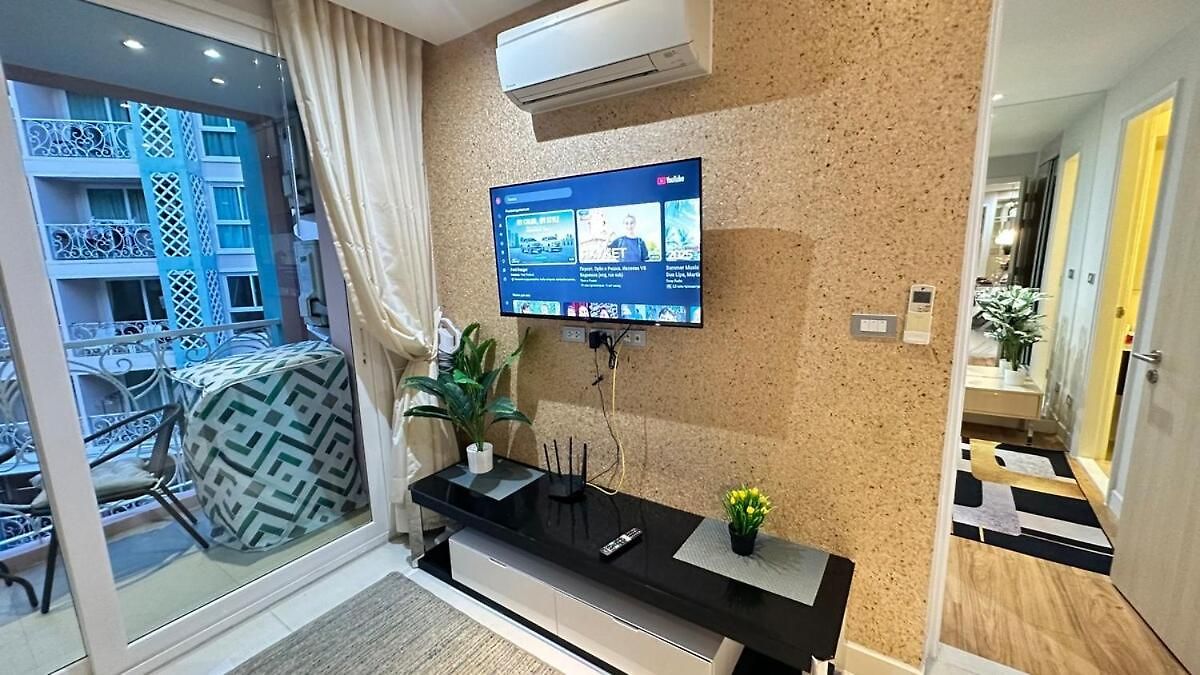 Grand Caribbean 1 Bedroom Pool View Pattaya