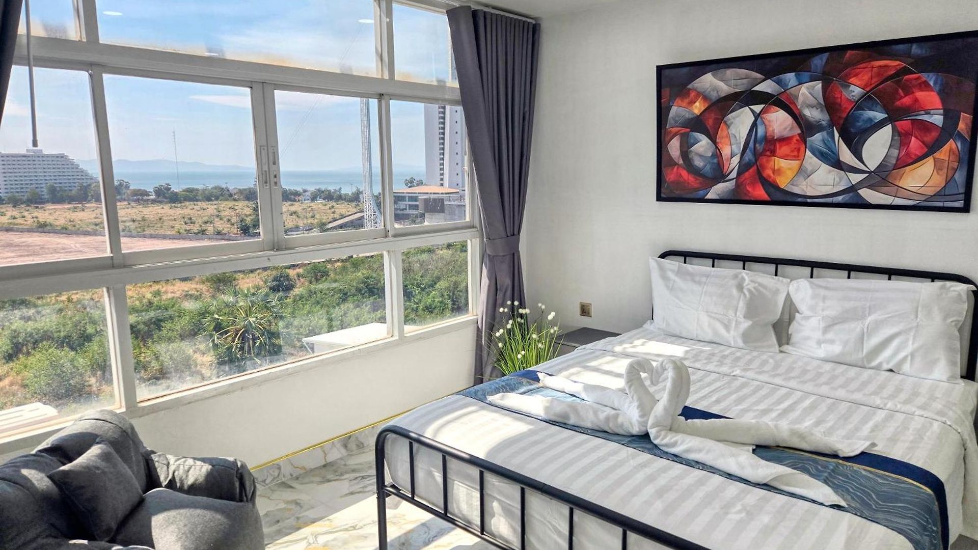 Apartment The Ocean Pearl - Steps Waterpark & Market *