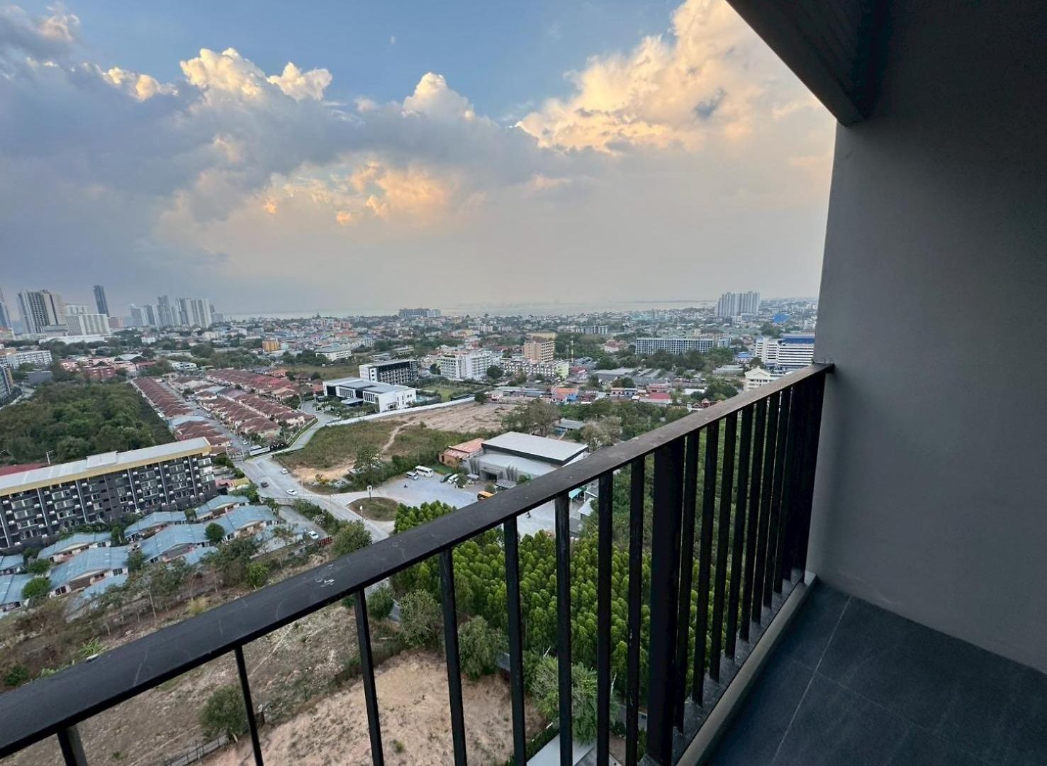 อพาร์ทเม้น Posh Pattaya281 *