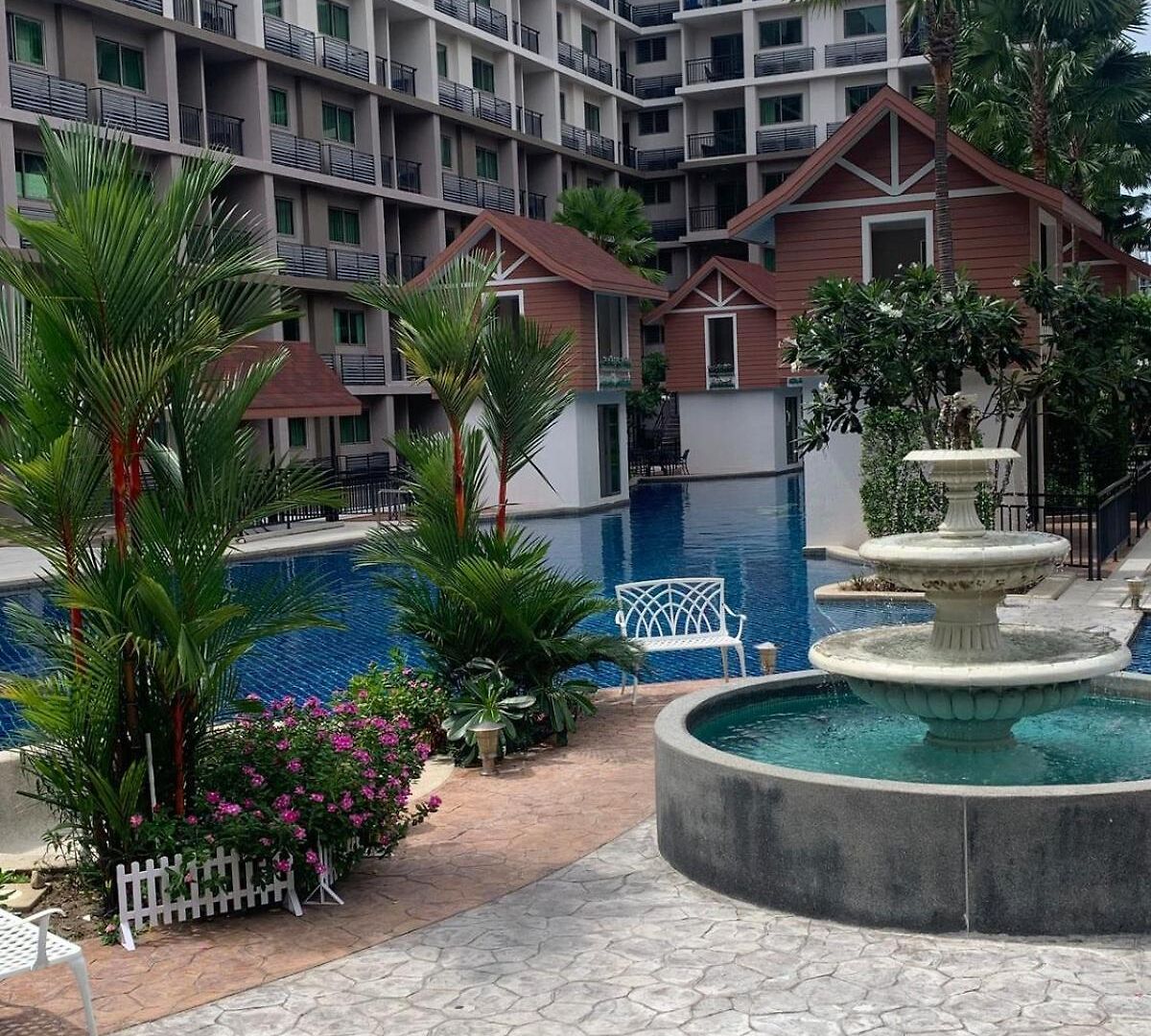 E01 Arcadia Boutique 2-bedroom Apartment, Big Tv, Netflix, Washer & Dryer Pattaya