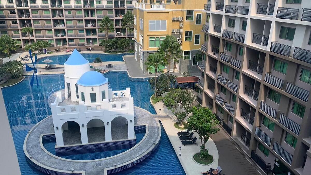 E01 Arcadia Boutique 2-bedroom Apartment, Big Tv, Netflix, Washer & Dryer Pattaya