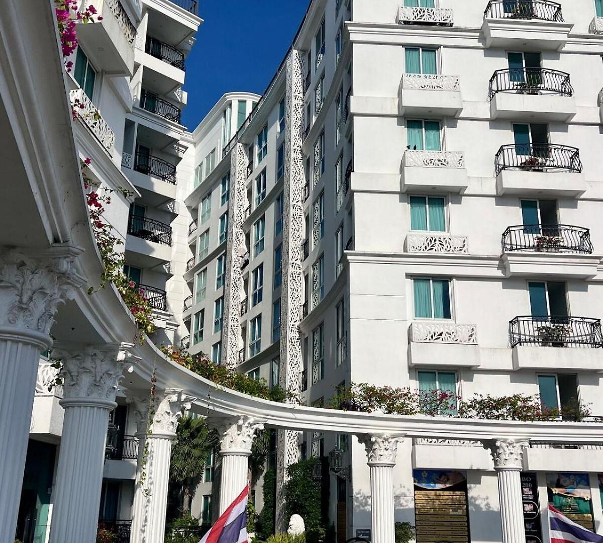 Garden Olympus Balcony อพาร์ทเม้น *