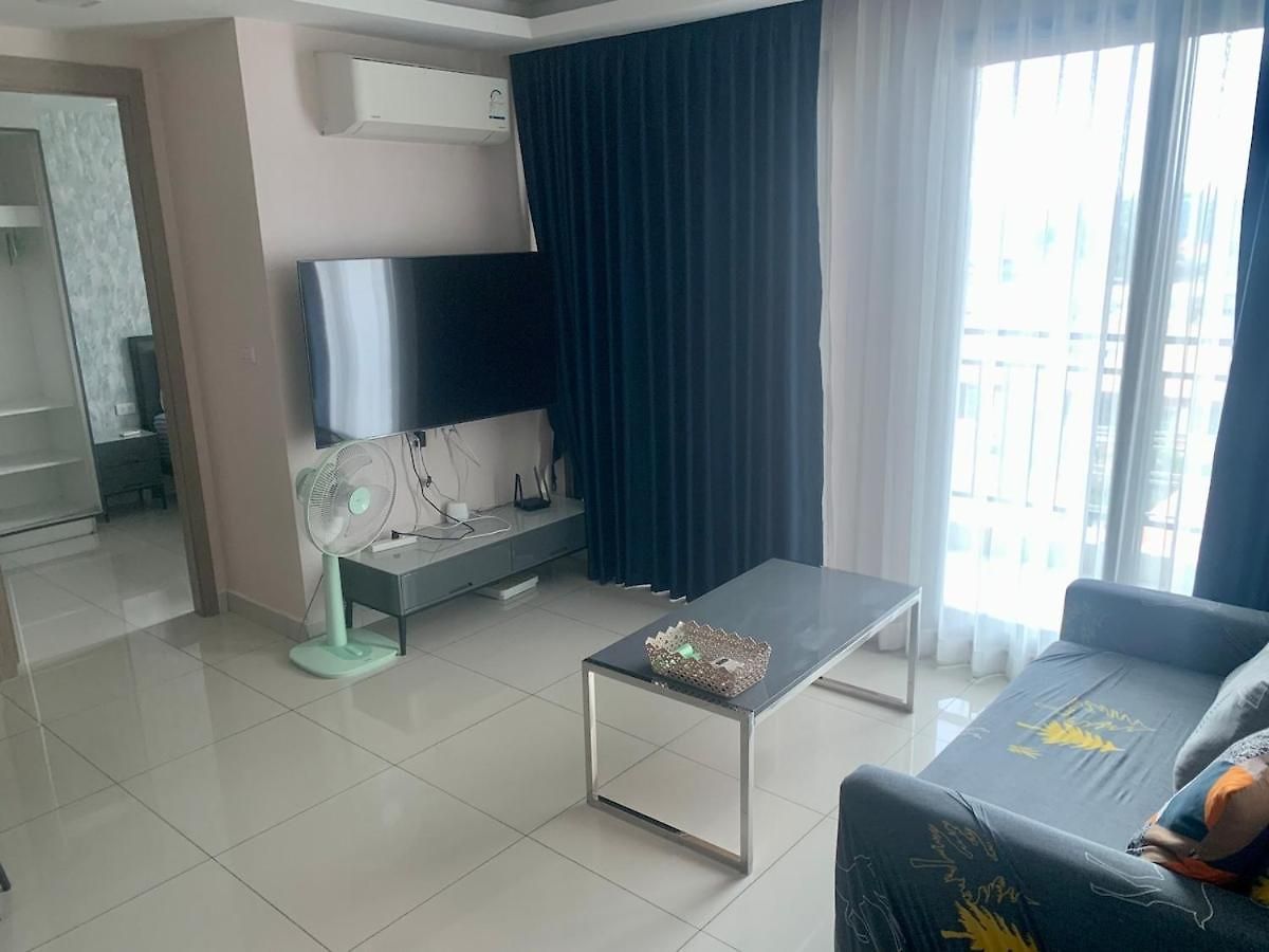 อพาร์ทเม้น E01 Arcadia Boutique 2-bedroom Apartment, Big Tv, Netflix, Washer & Dryer