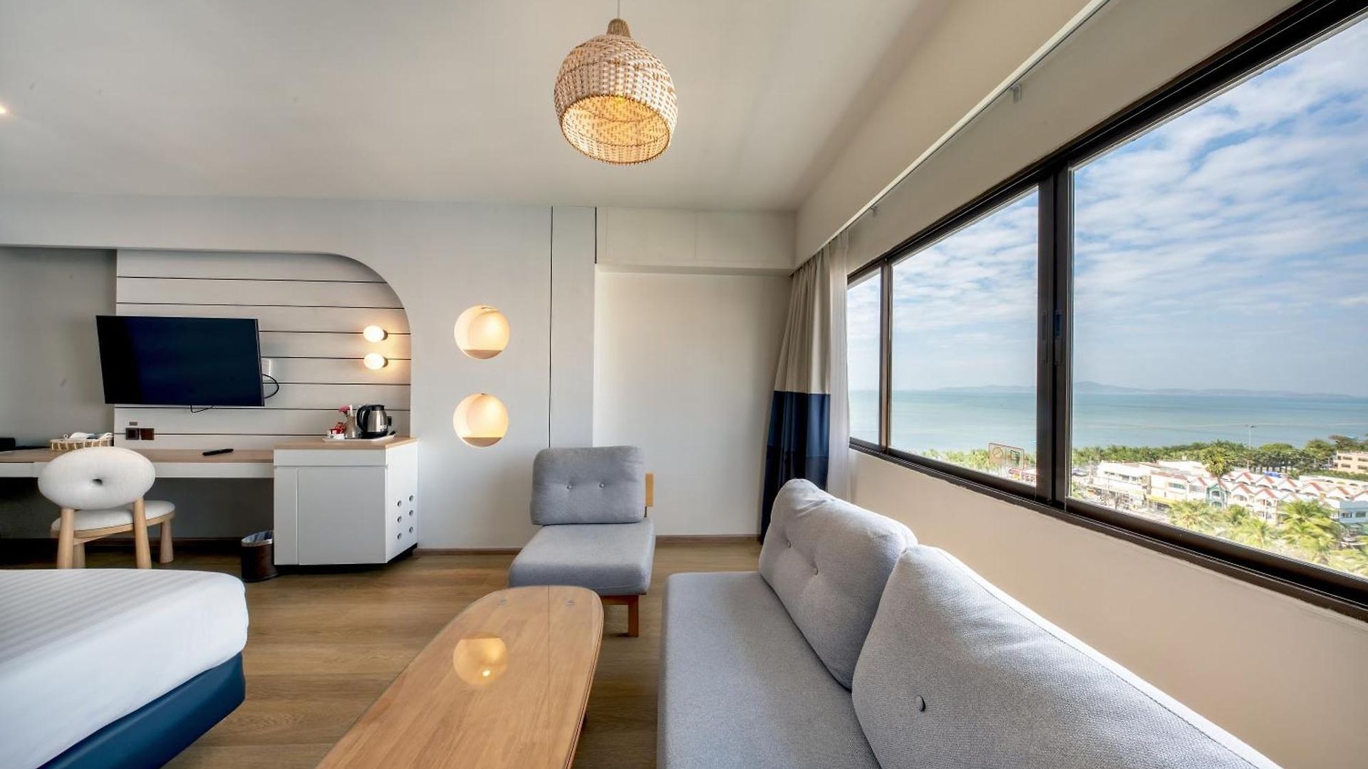 Jomtien Palm & - Family-friendly Pattaya
