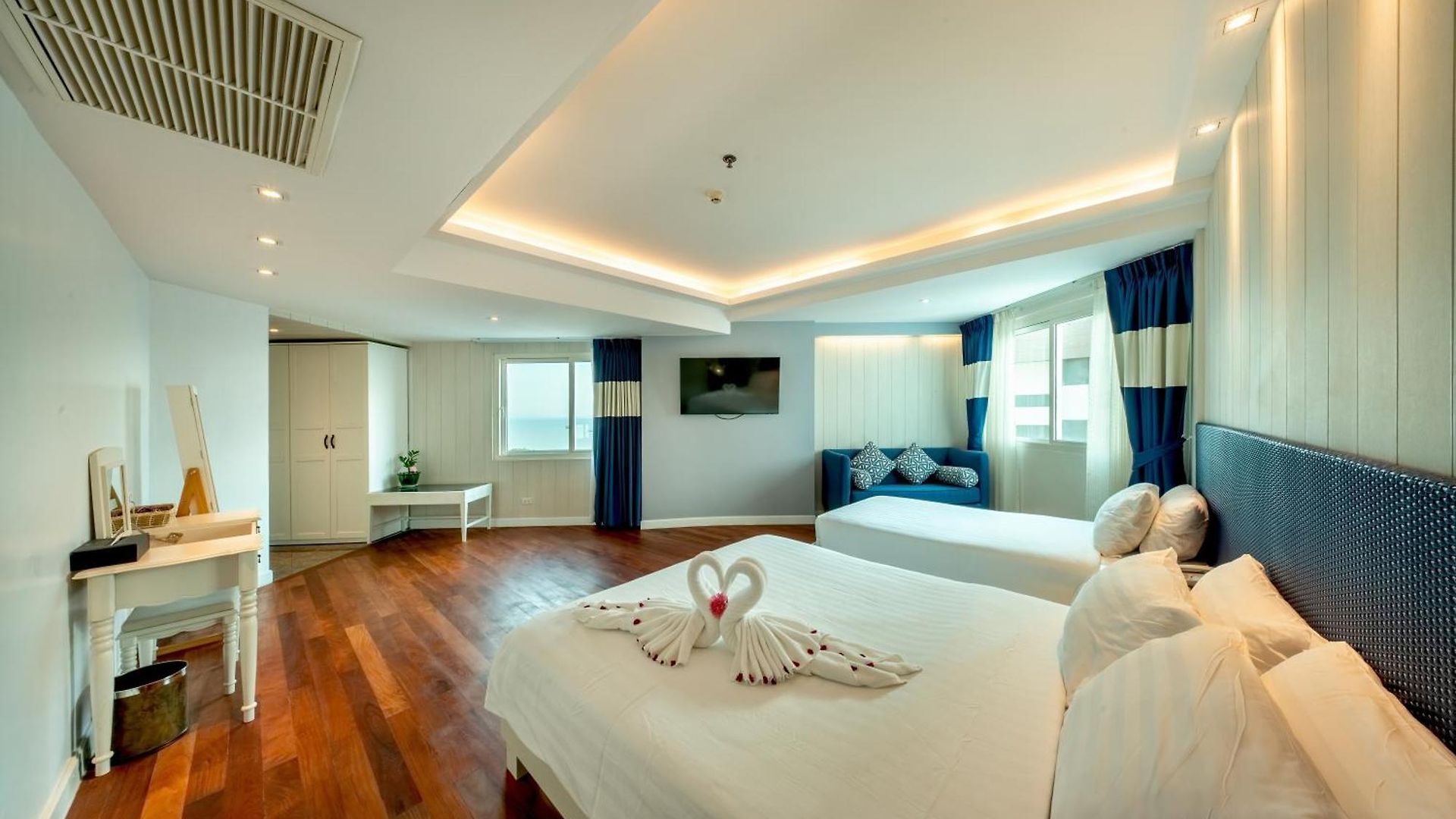 Jomtien Palm & - Family-friendly โรงแรม