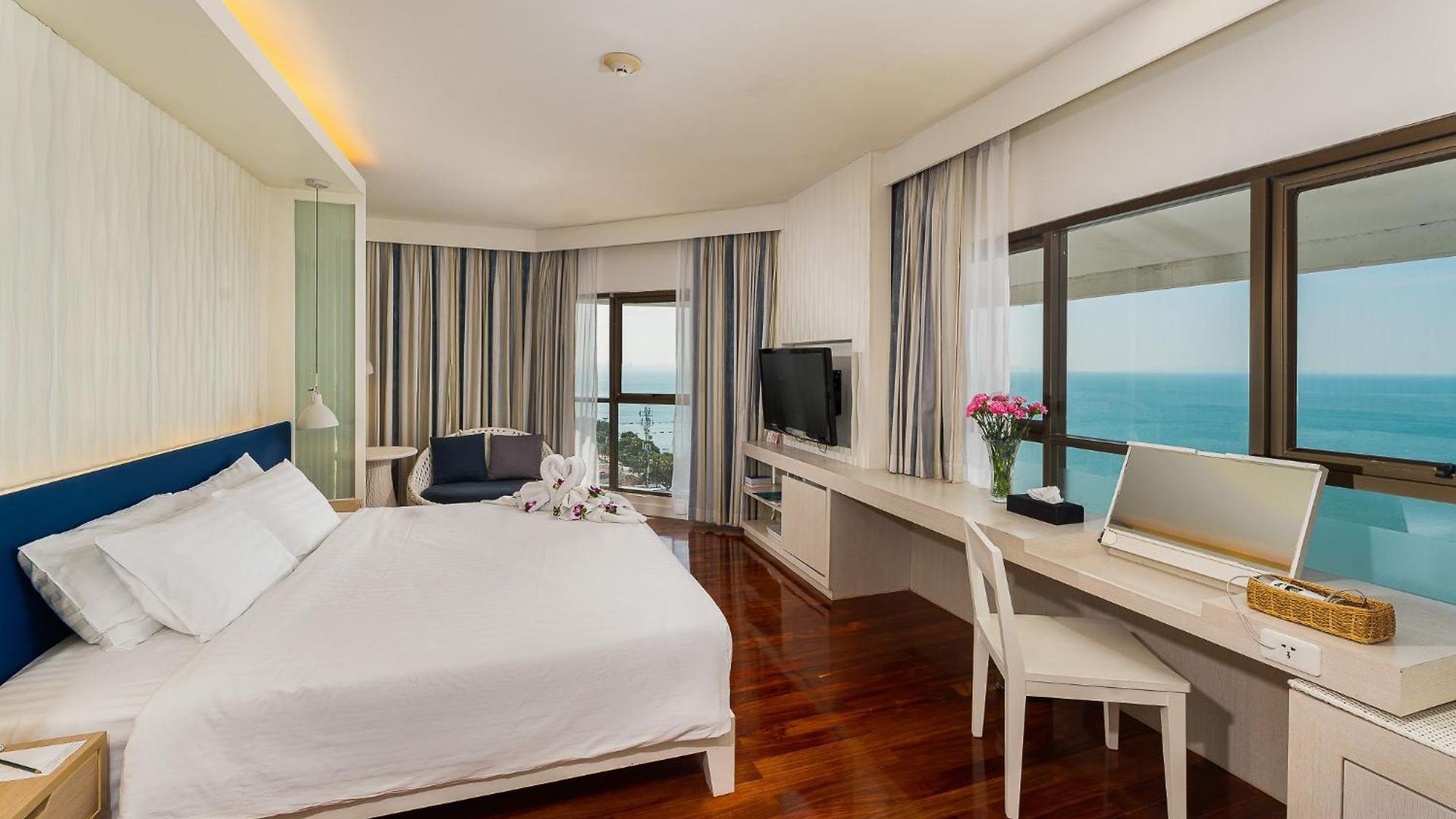 โรงแรม Jomtien Palm & - Family-friendly