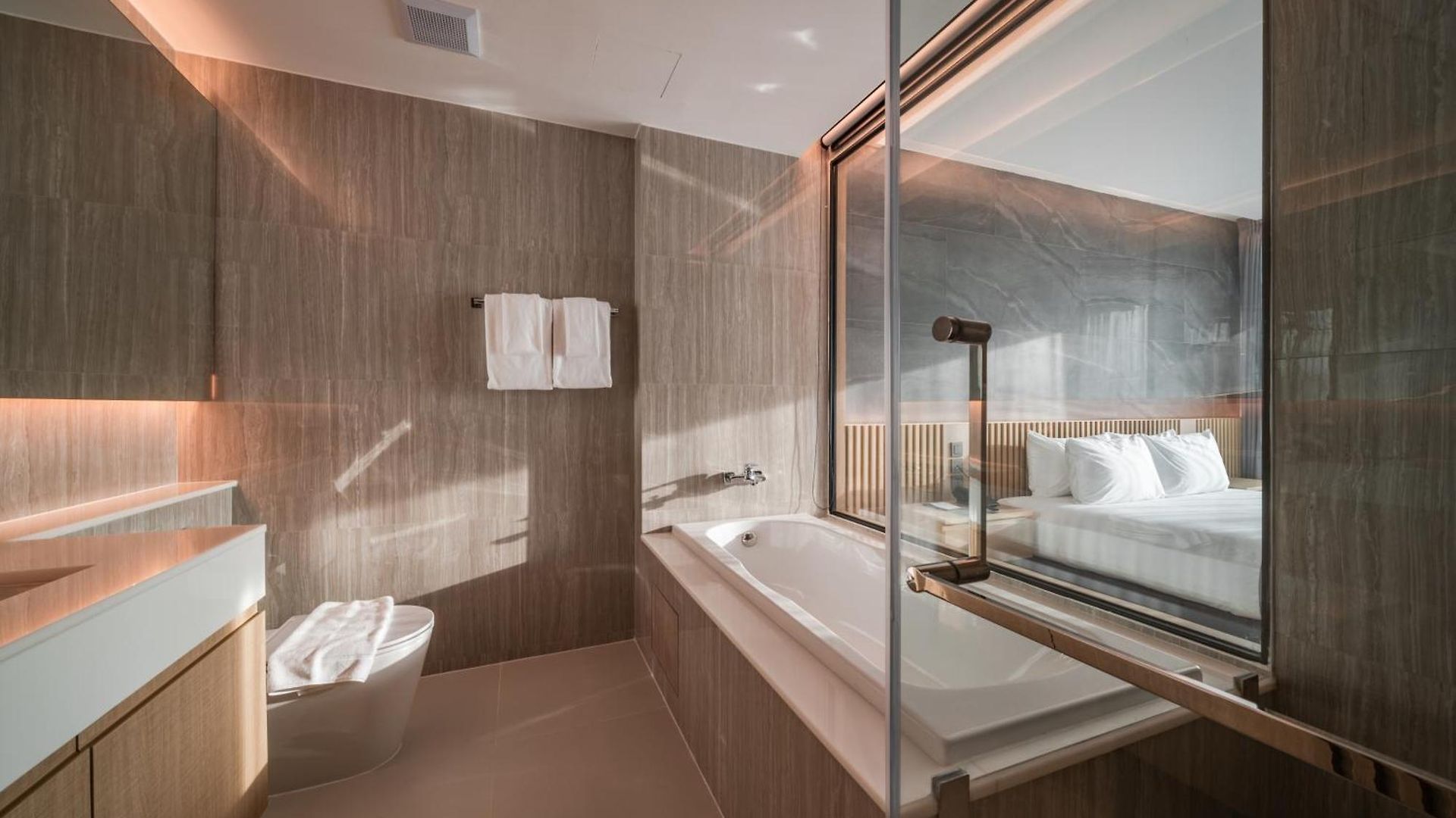 Mandarin Eastville, - Sha Extra 5*