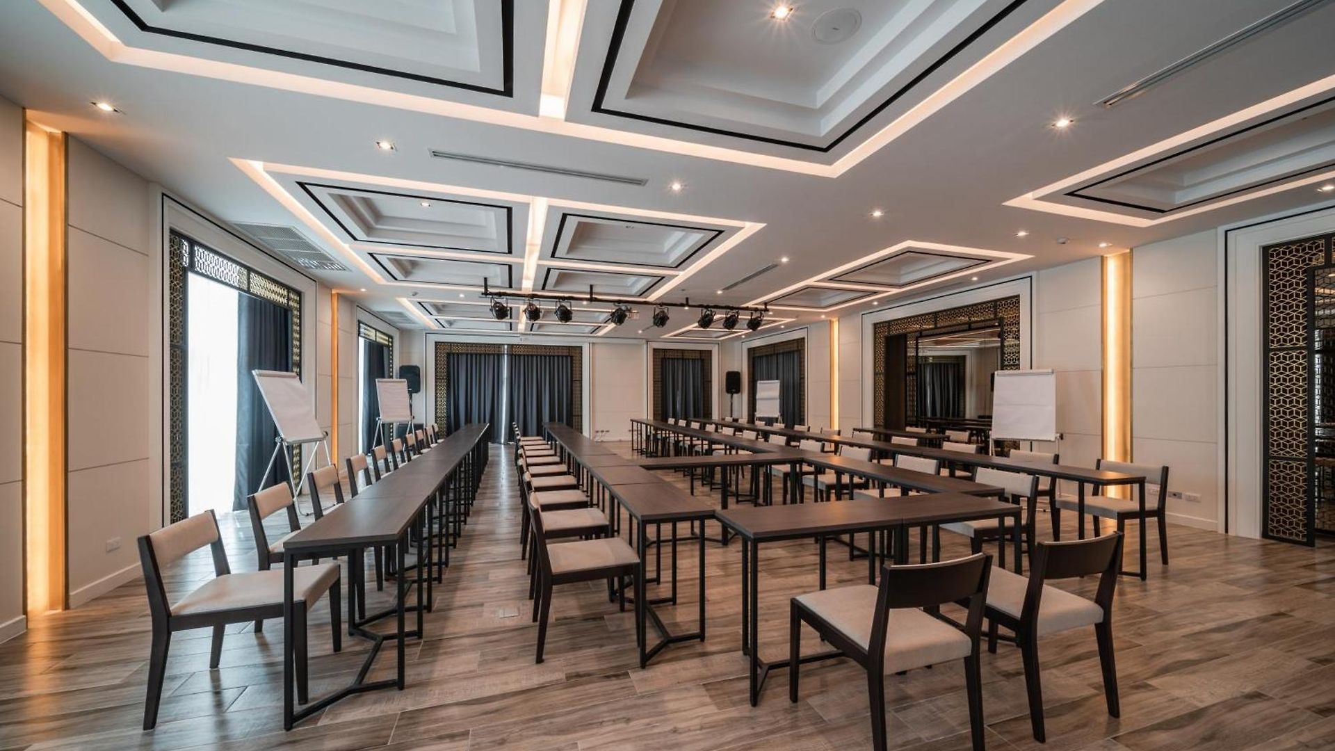 Mandarin Eastville, - Sha Extra Pattaya