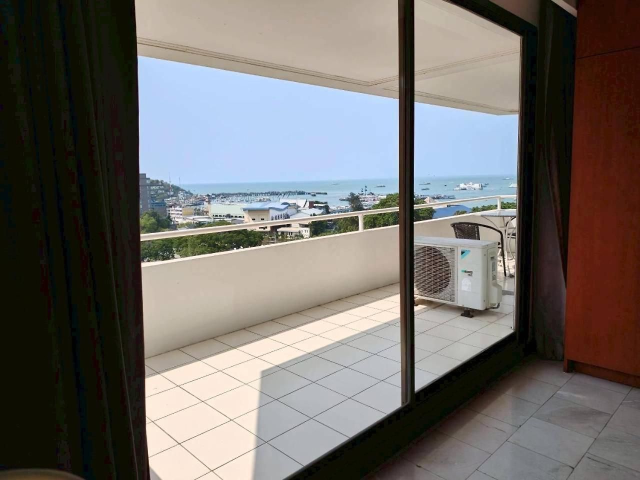โรงแรม The Monaco Pattaya