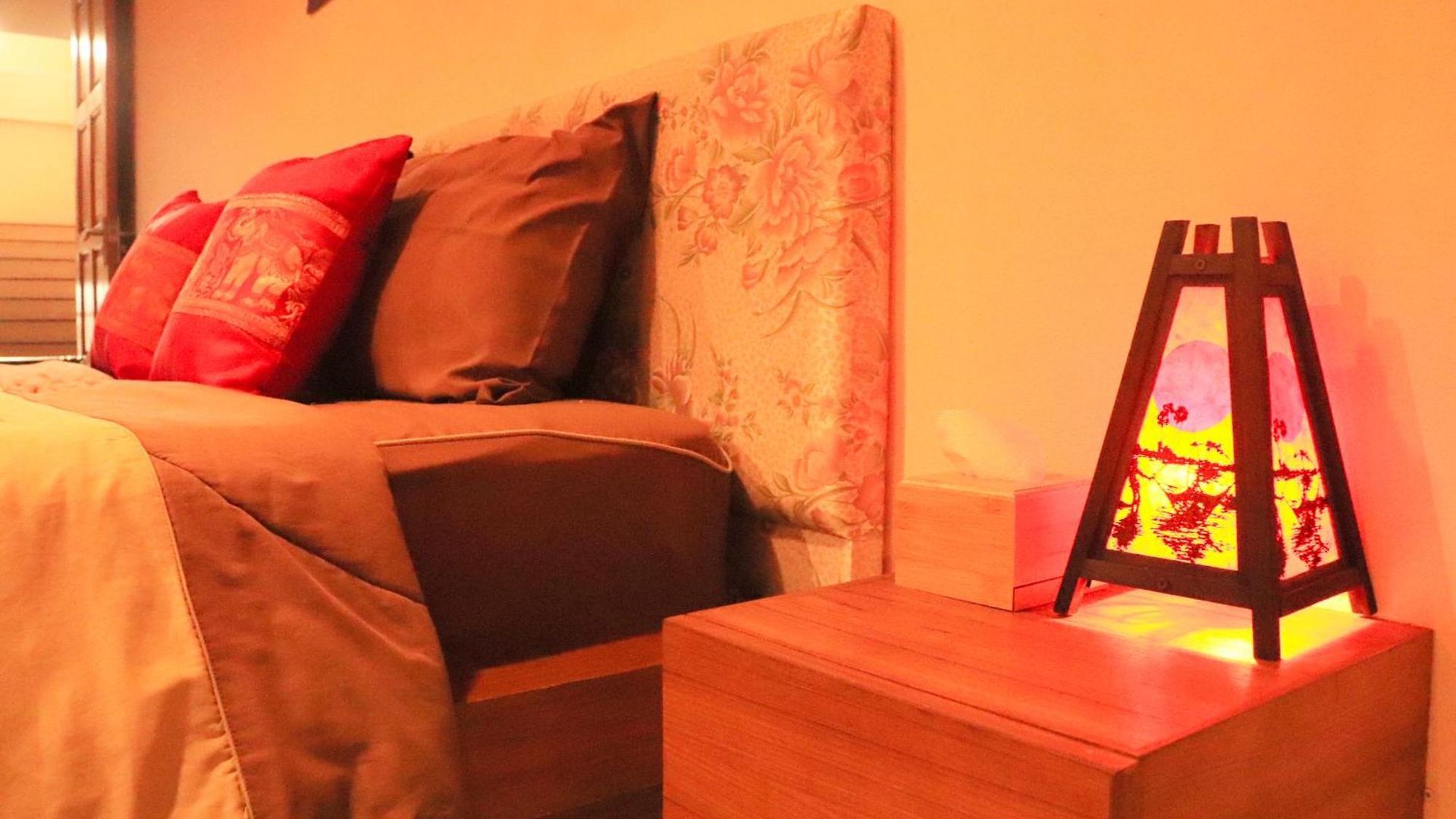 โรงแรม Rouge Service Apartments, Soi Buakhao 3*