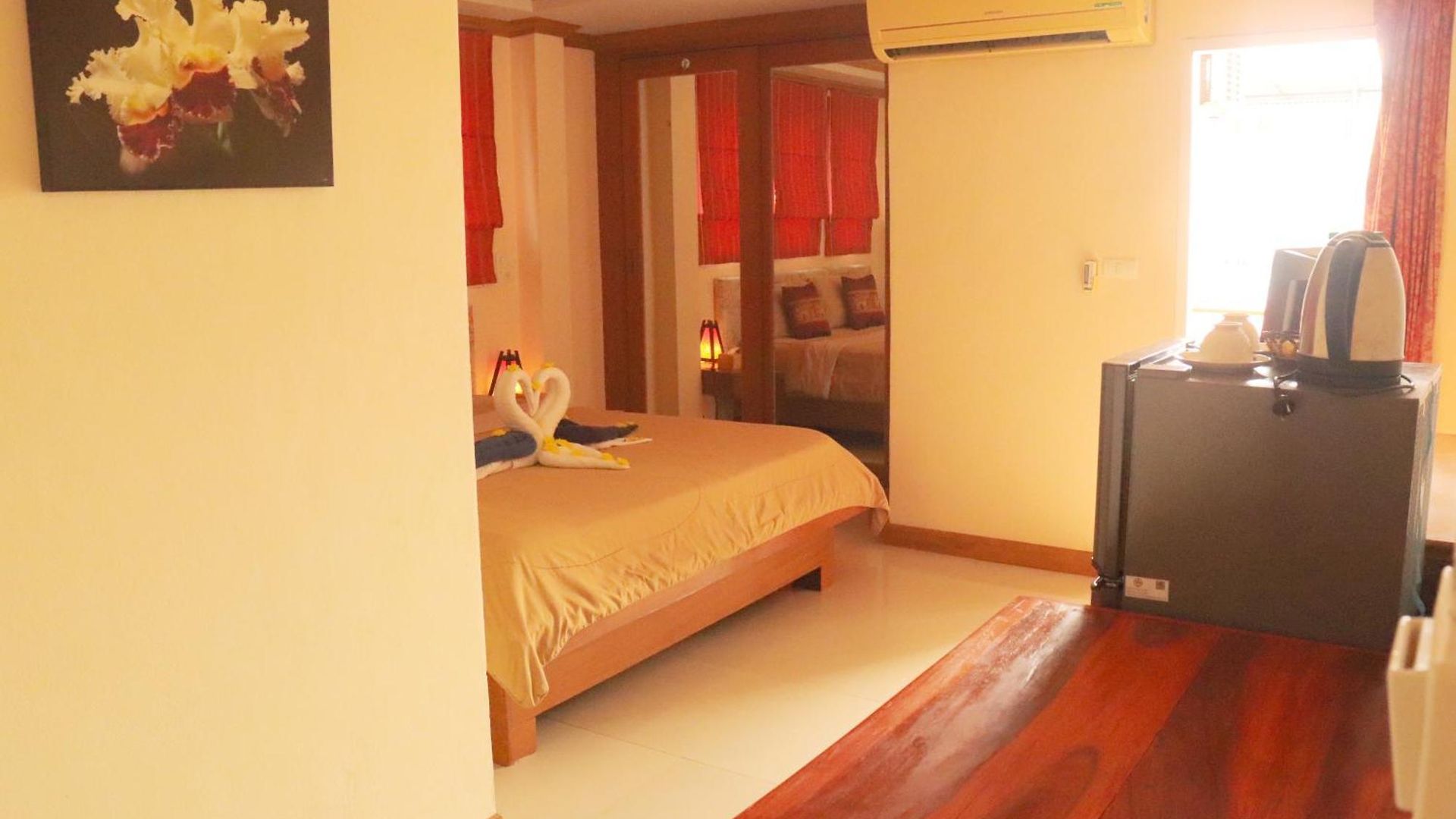 Rouge Service Apartments, Soi Buakhao โรงแรม 3*