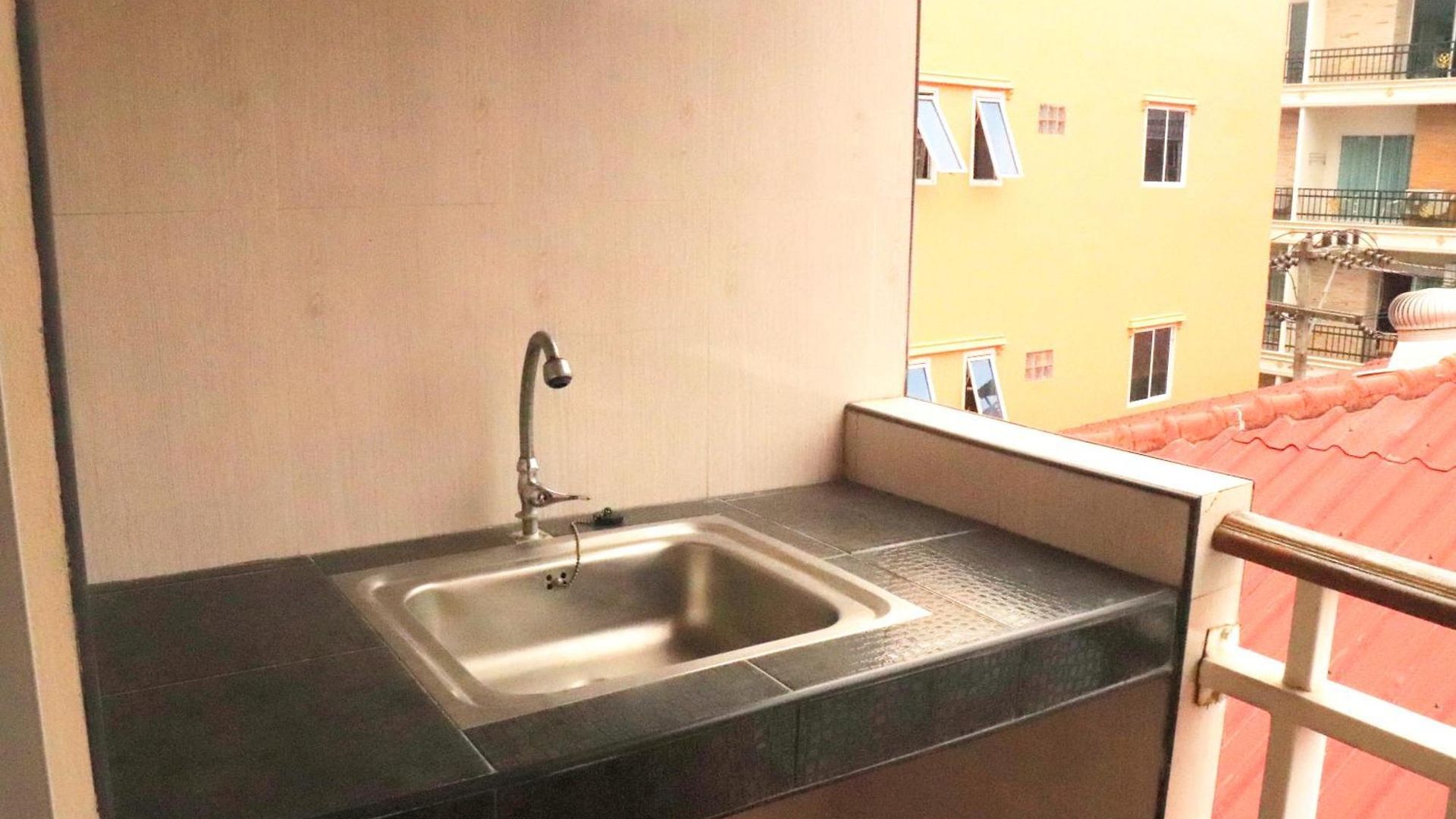โรงแรม Rouge Service Apartments, Soi Buakhao Pattaya