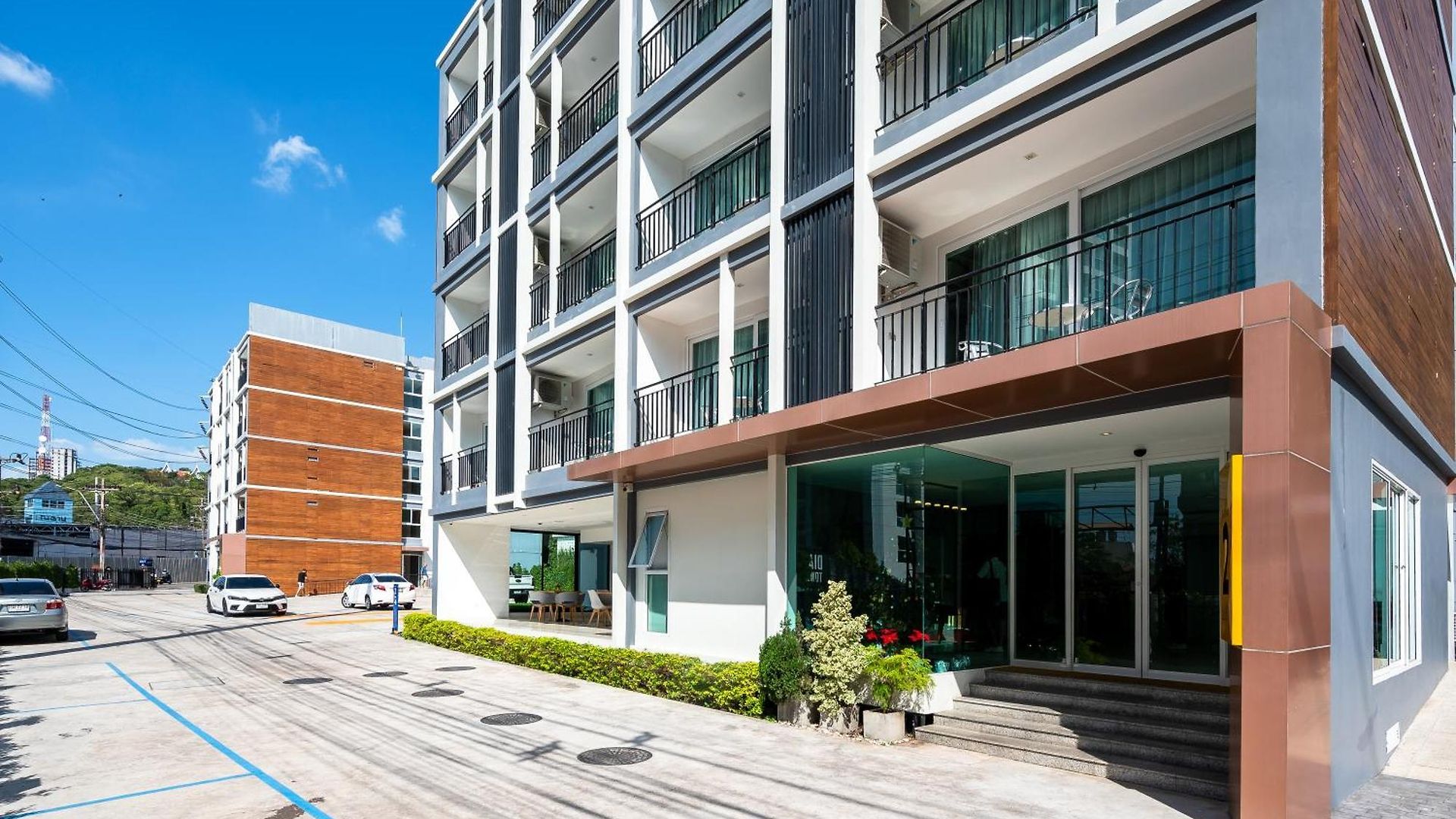 โรงแรม Fourium And Serviced Pattaya