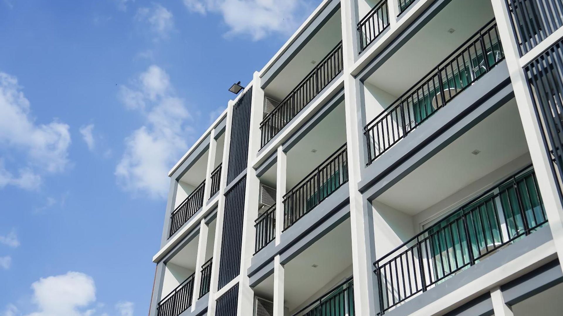 Fourium And Serviced โรงแรม 3*