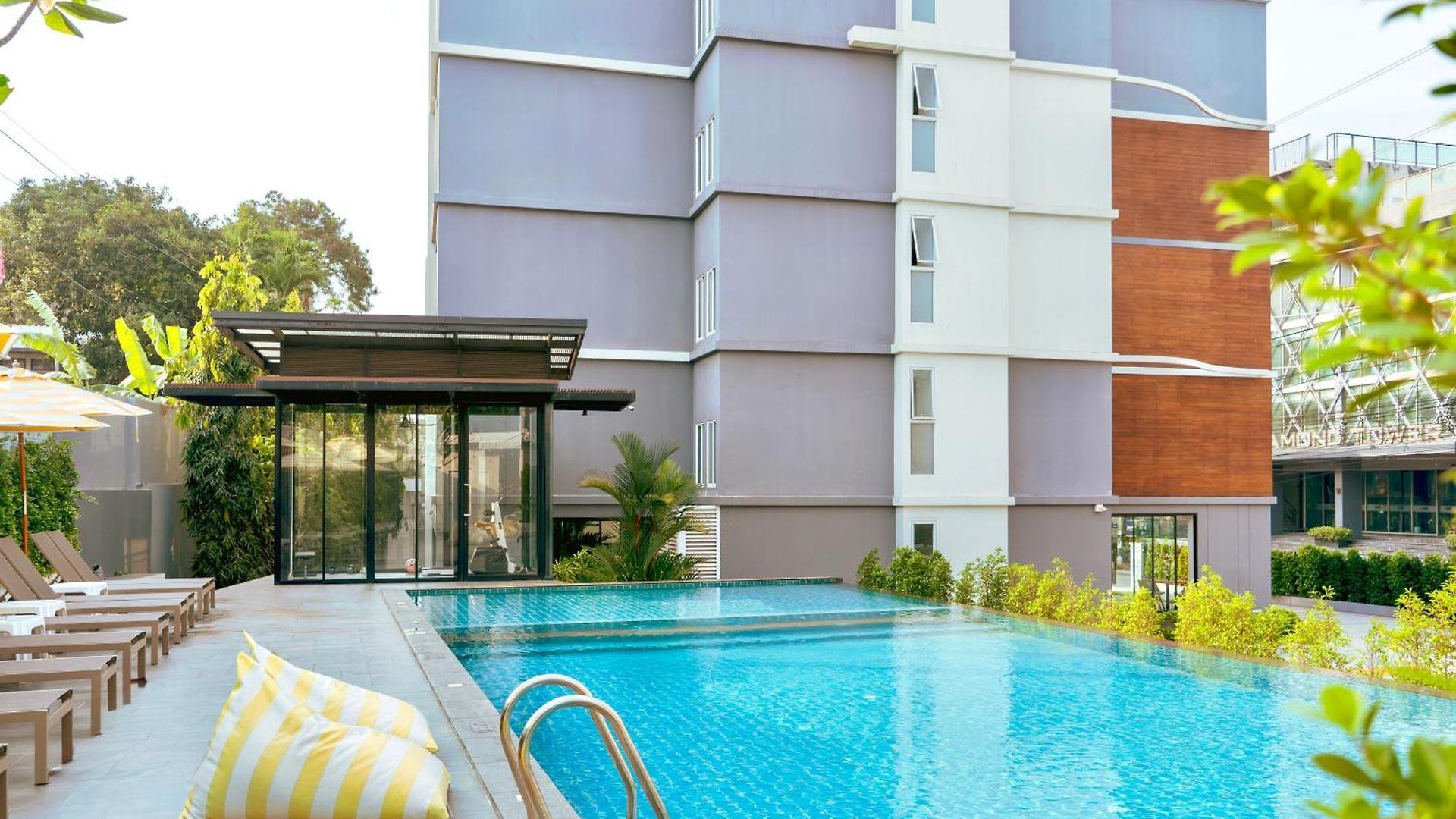 Fourium And Serviced โรงแรม
