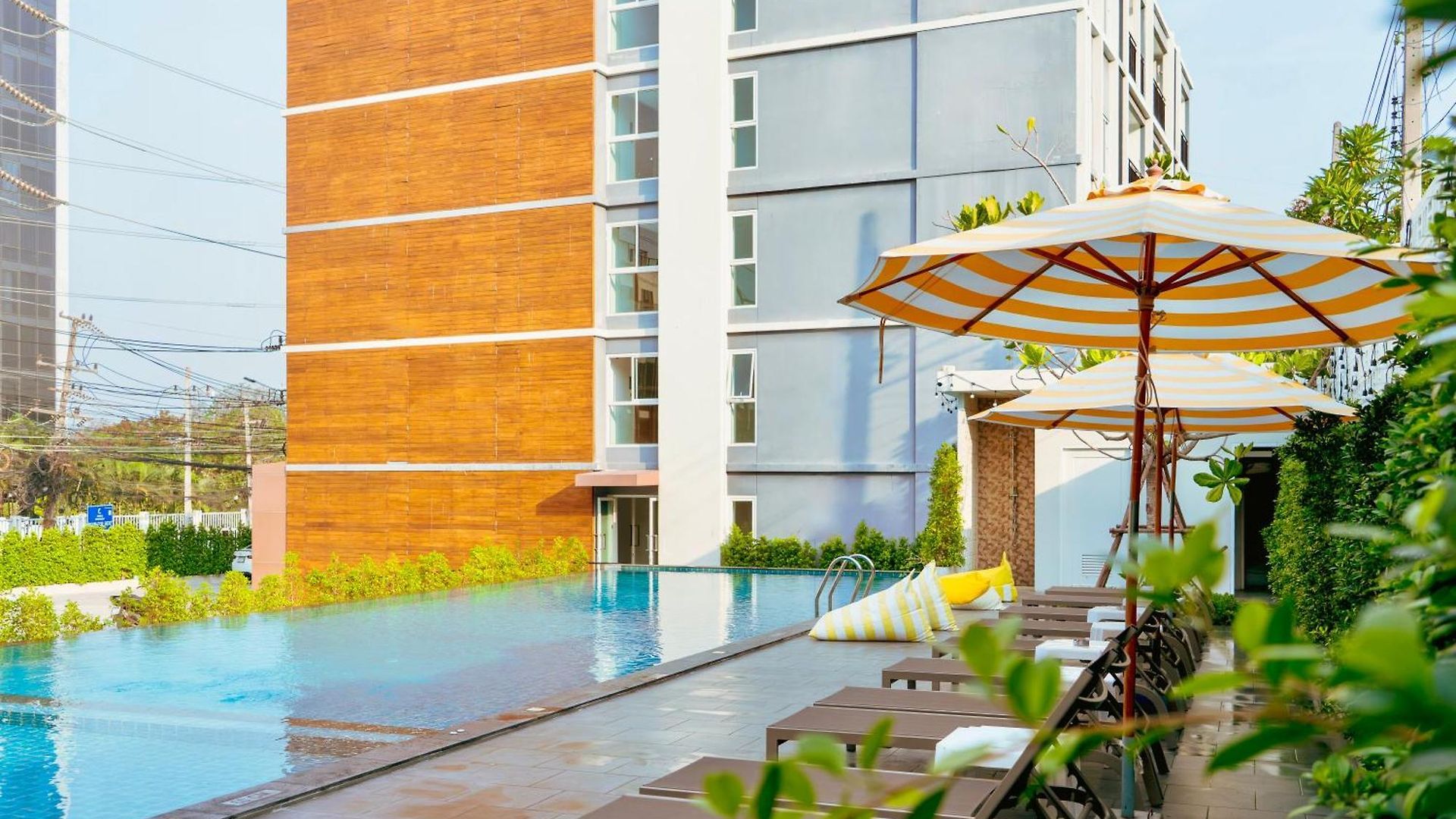 Fourium And Serviced โรงแรม Pattaya
