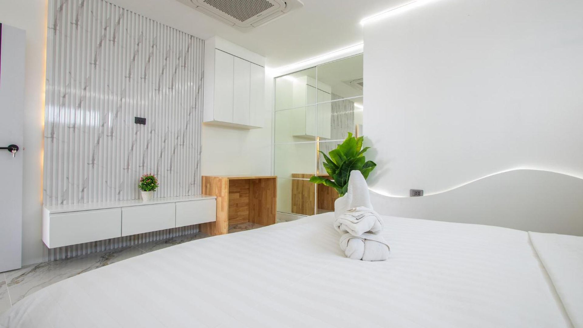 Apartment View Talay 7 - Luxury Beachfront & Panoramic Sea View Pattaya