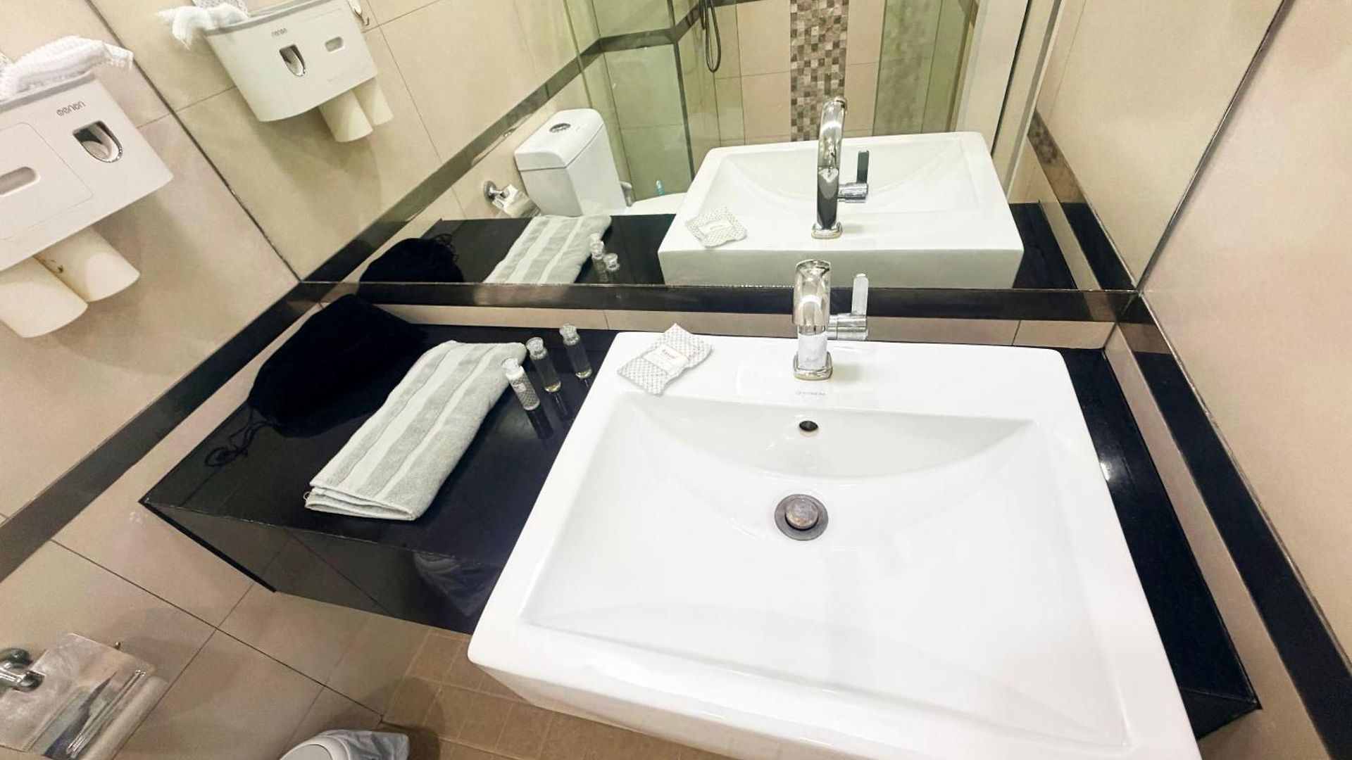 Apartment Cozy 2br Rooftop Swimming Pool Pratumnak *