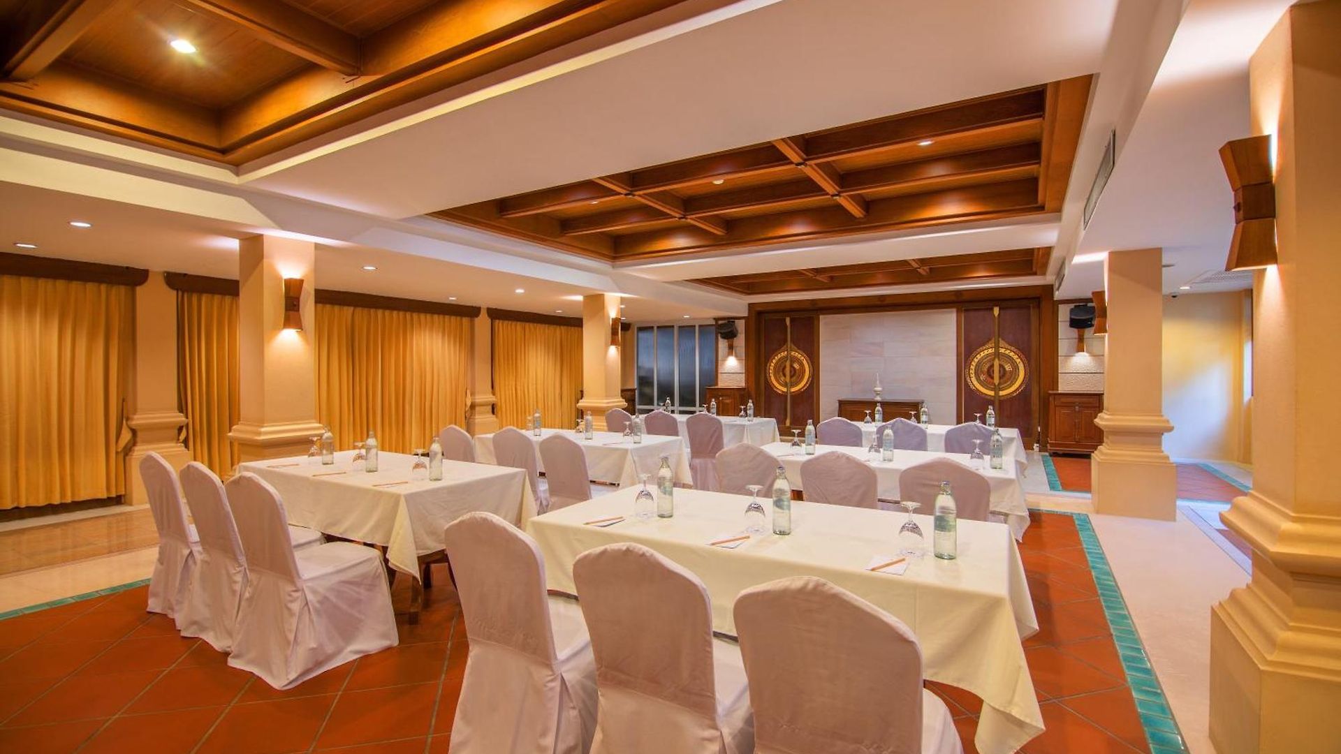 รีสอร์ท Avalon