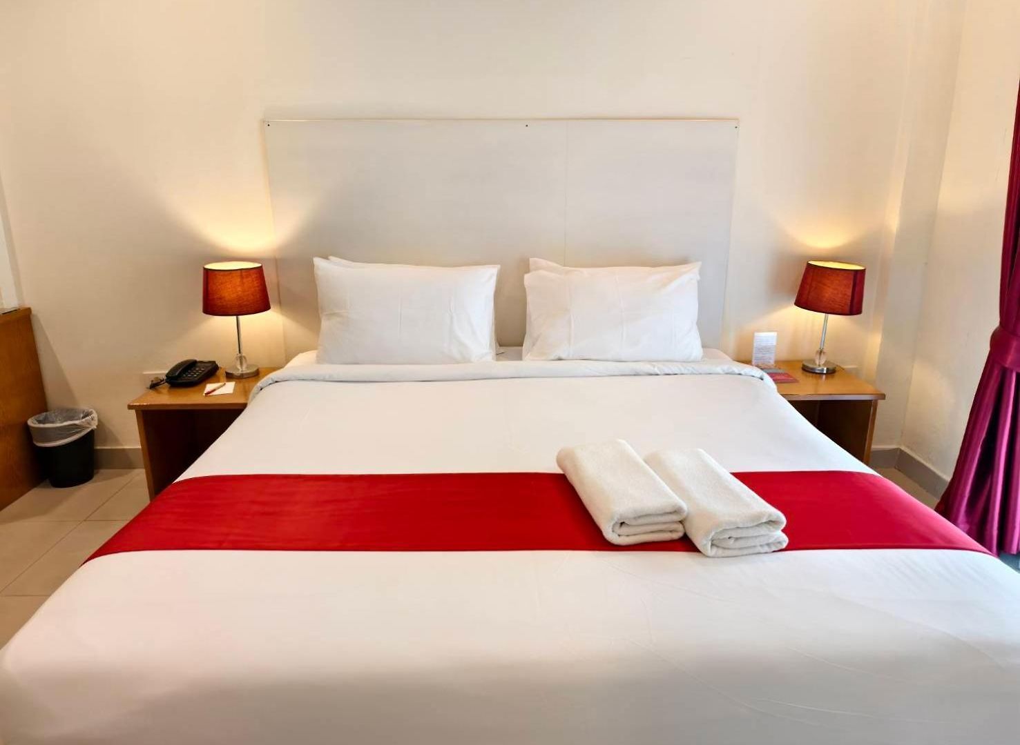 โรงแรม Zing &
