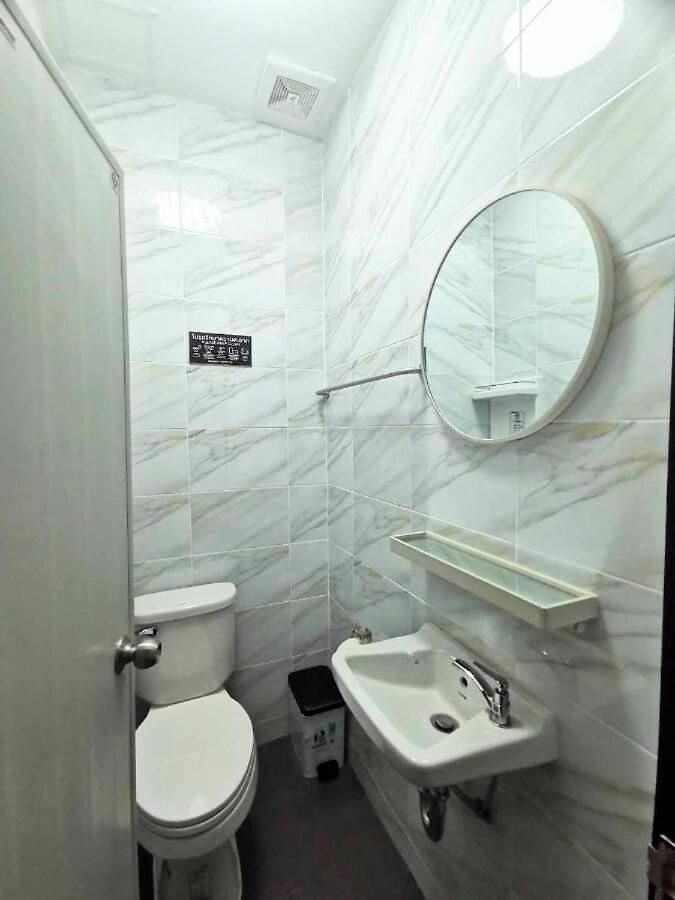The One โรงแรม 2*