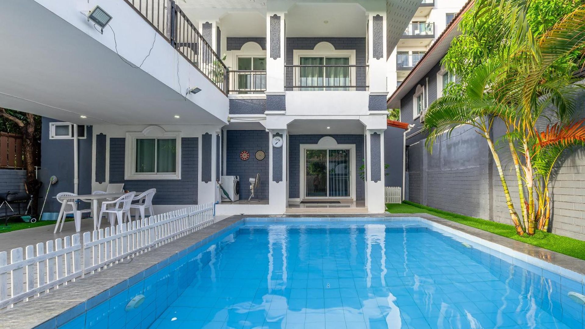 Luxury 5 Bedrooms Pool With Terrace *