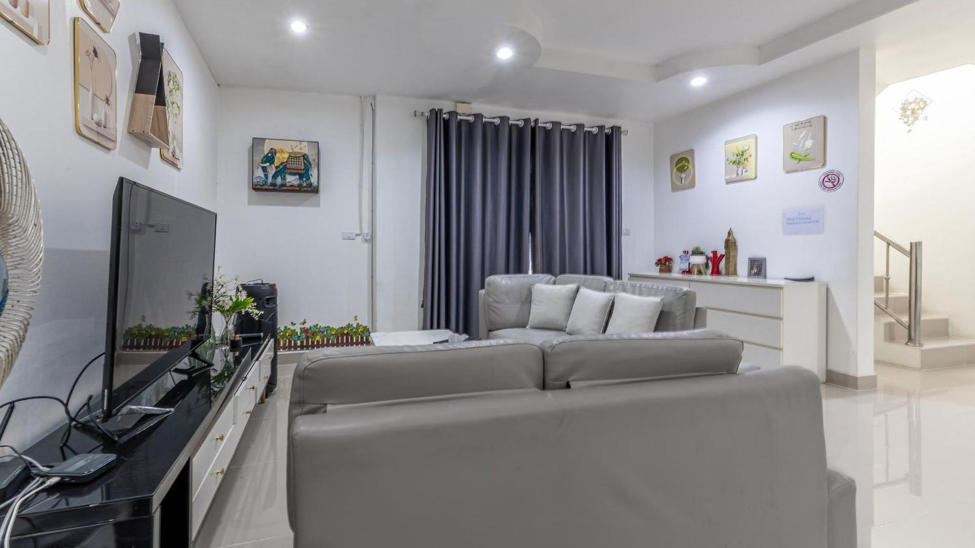 Luxury 5 Bedrooms Pool With Terrace