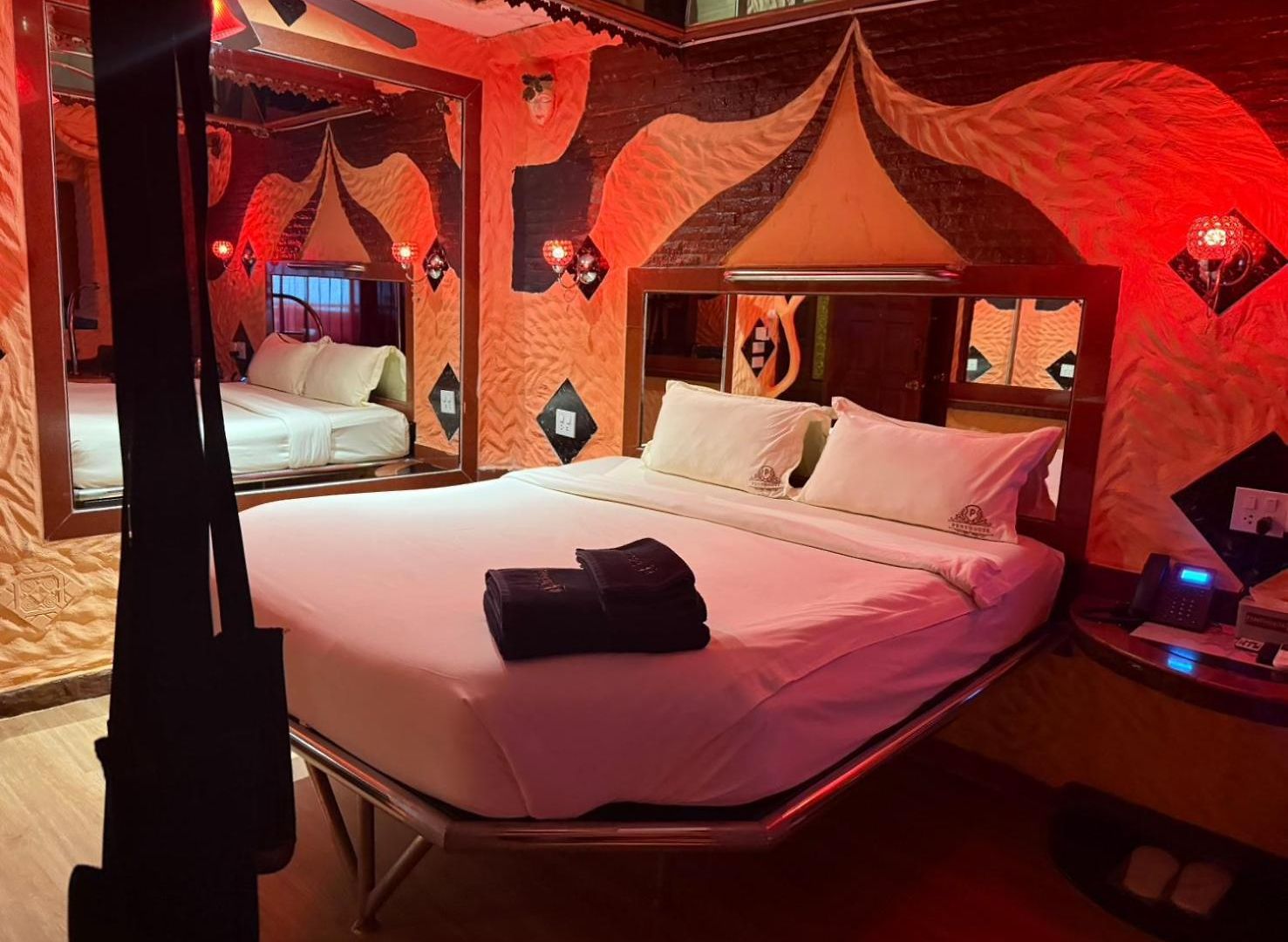 Penthouse Hotel 3*