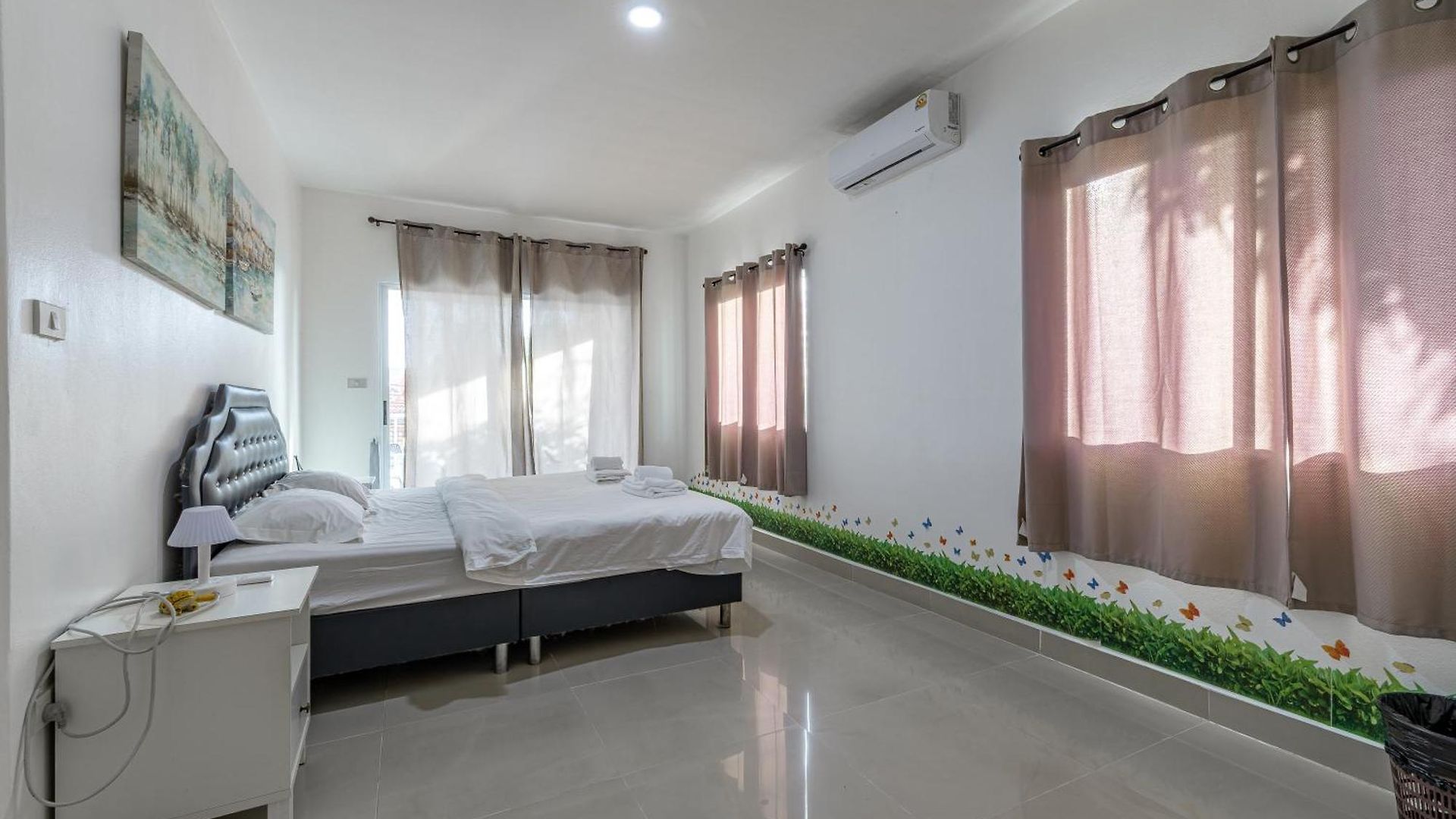 Luxury 5 Bedrooms Pool With Terrace วิลล่า *
