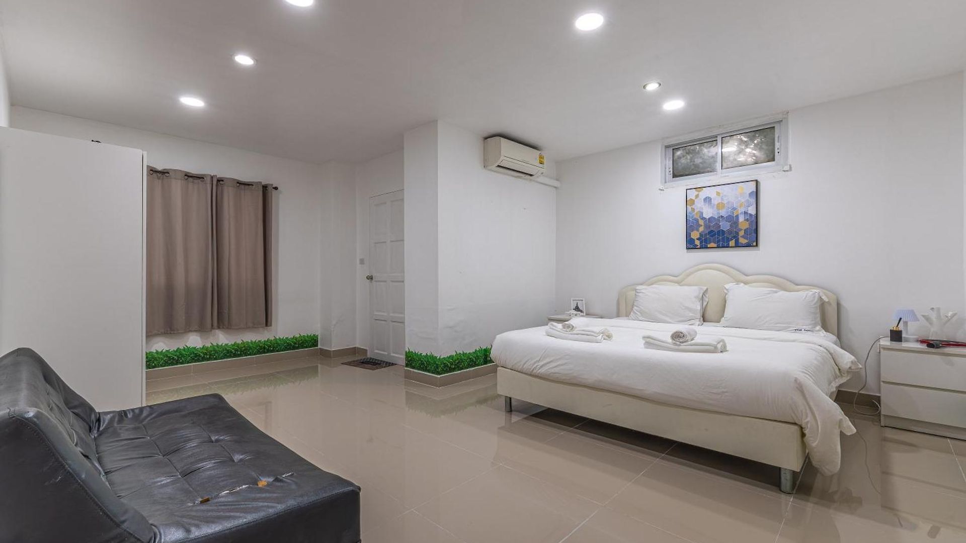 Luxury 5 Bedrooms Pool With Terrace Pattaya