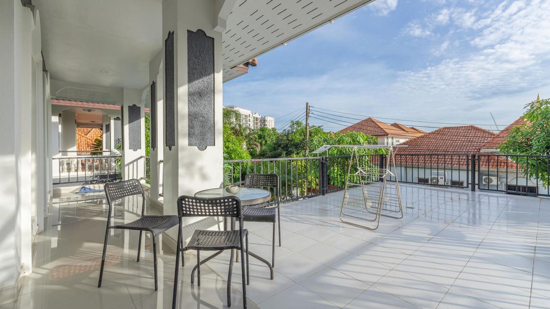 Luxury 5 Bedrooms Pool With Terrace Pattaya
