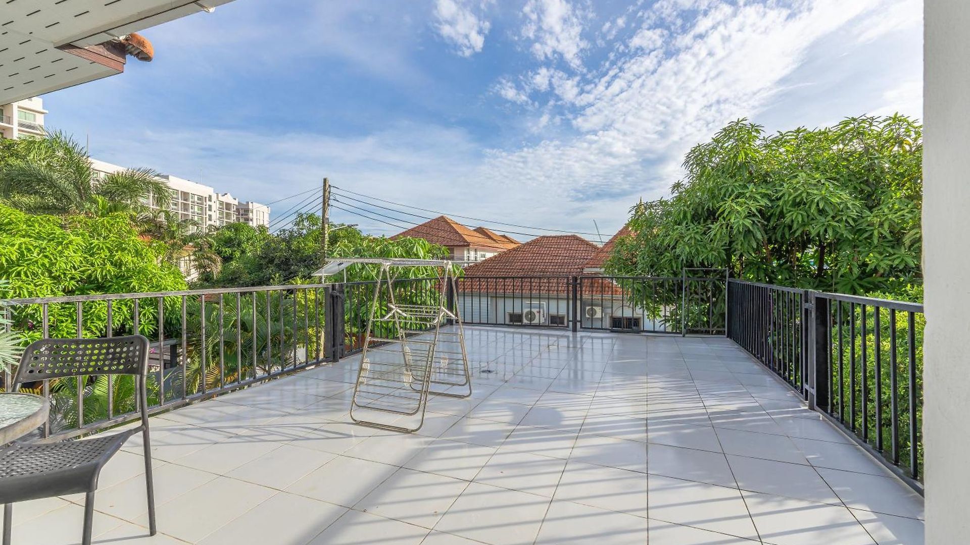 Luxury 5 Bedrooms Pool With Terrace Pattaya