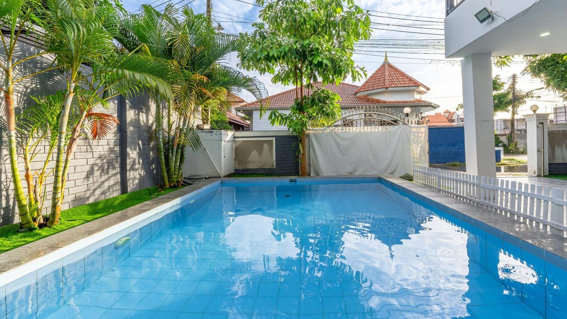 Luxury 5 Bedrooms Pool With Terrace