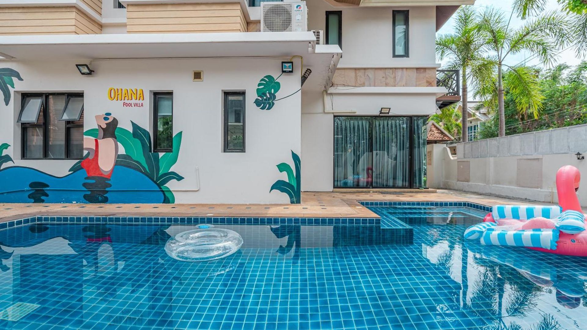 วิลล่า Thai Luxury 3bedroom Pool Near Hollywood Pattaya