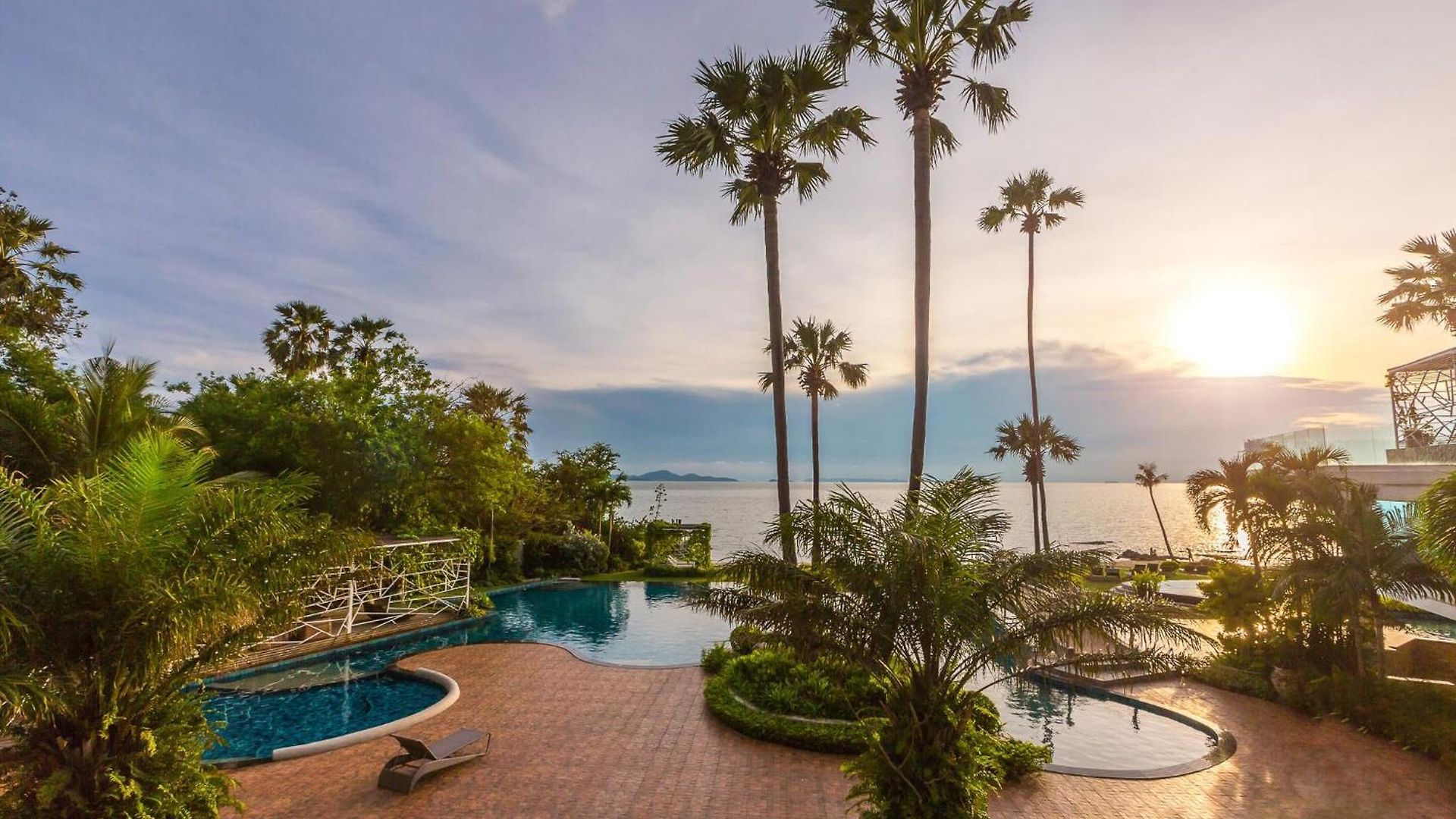 The Palm Wongamat X Monthstayz Thailand * Pattaya