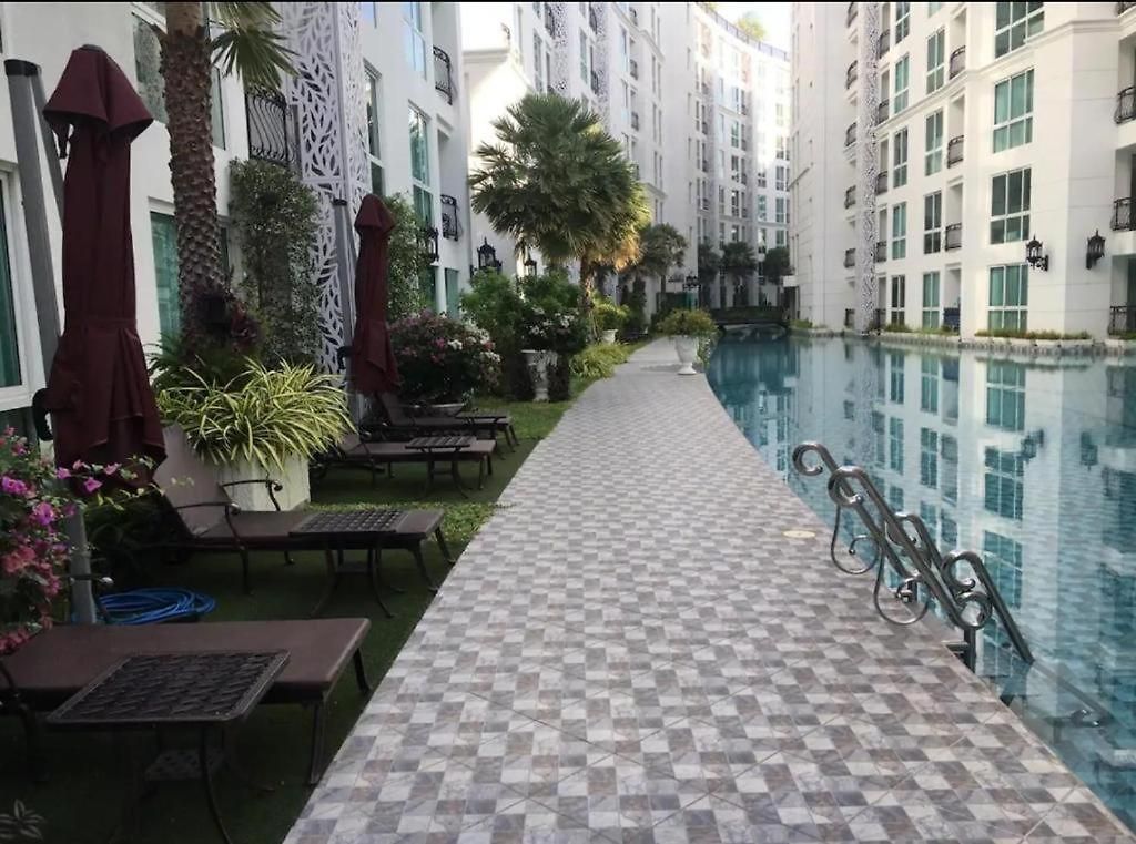 Olympus Garden By Lsqstays Pattaya