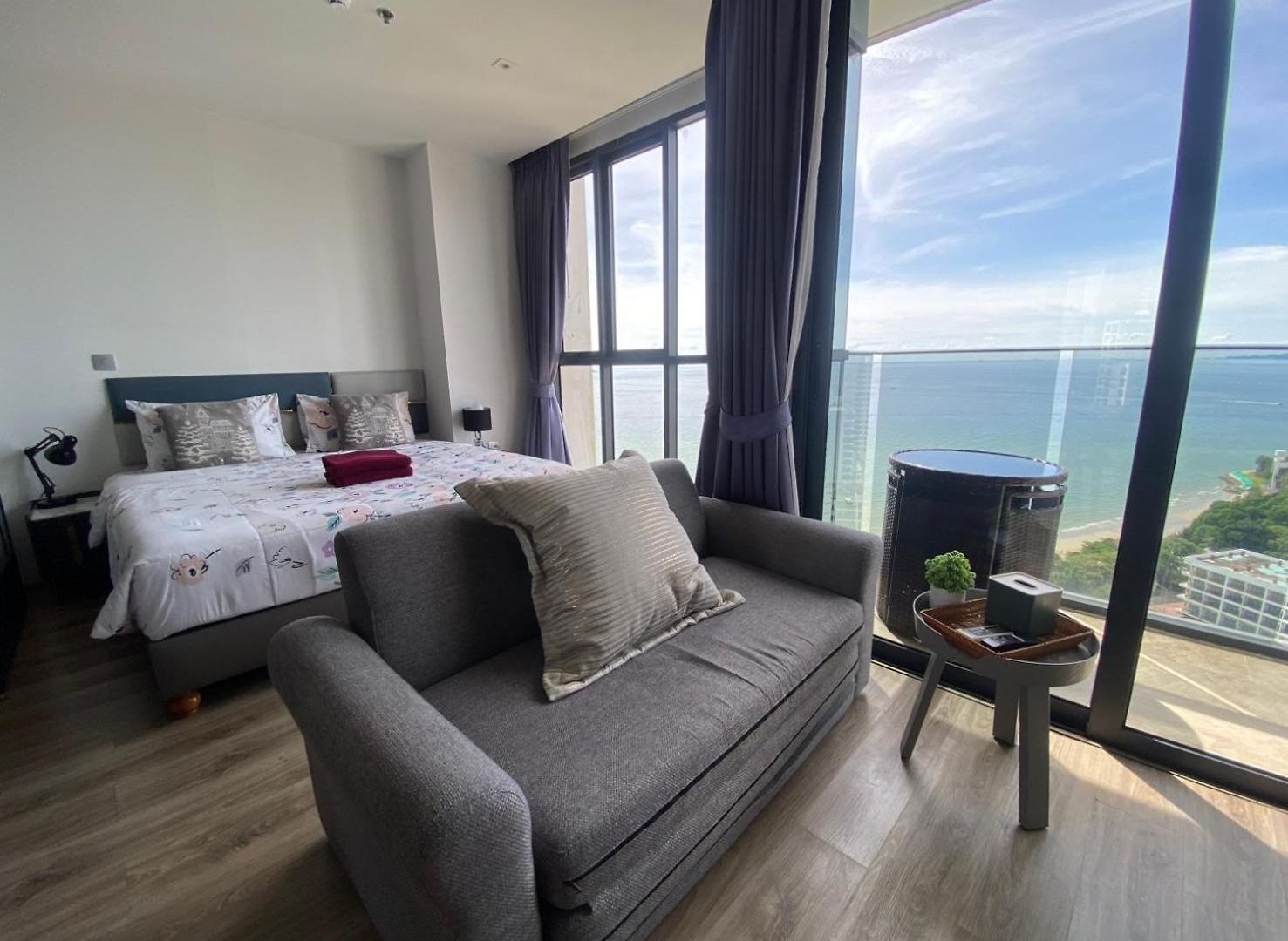 อพาร์ทเม้น Breath Taking View, Amazing Sea View Pattaya