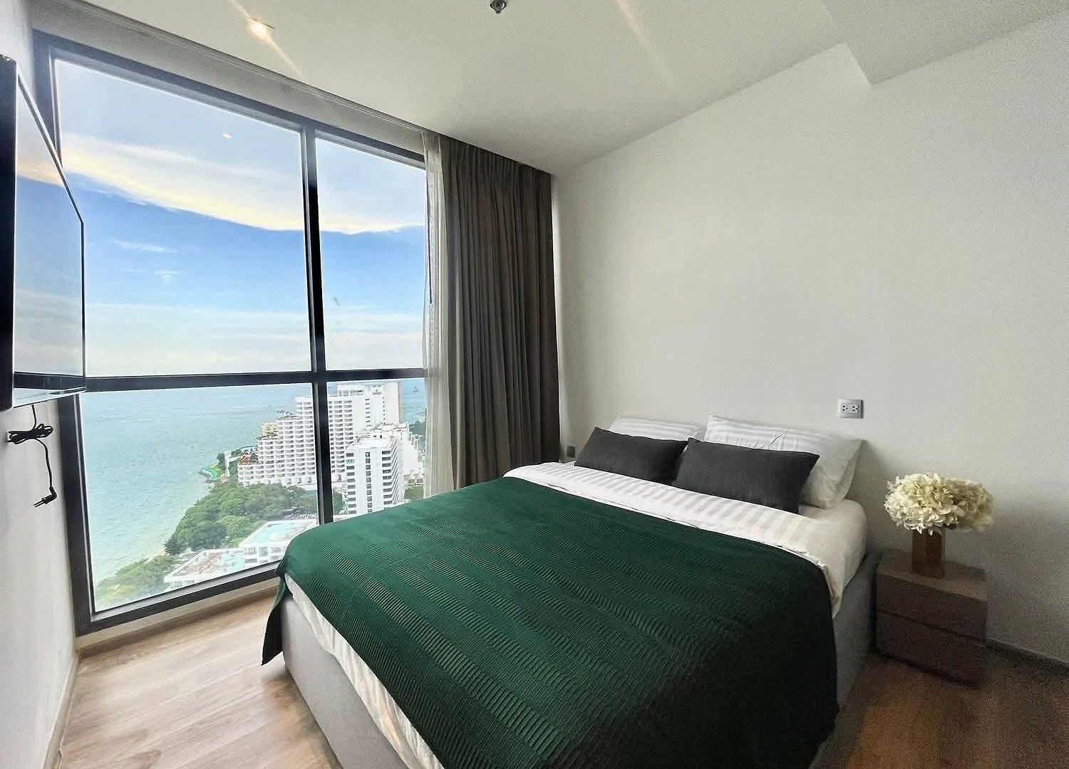 Sea View Amazing 2 Bed Room-mesmerizing Views Pattaya