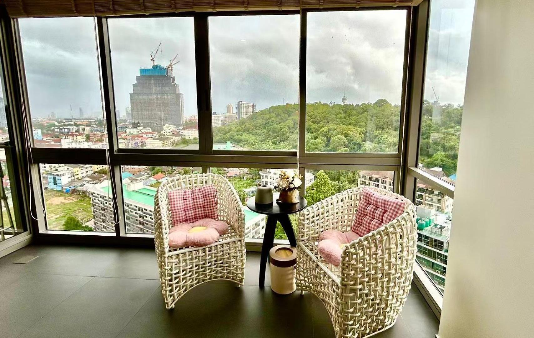 Unixx Sea View Pattaya