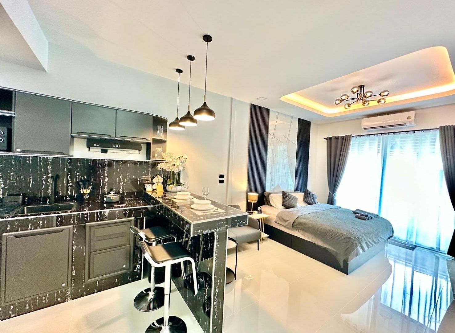 Viraplace 4# 3* Pattaya