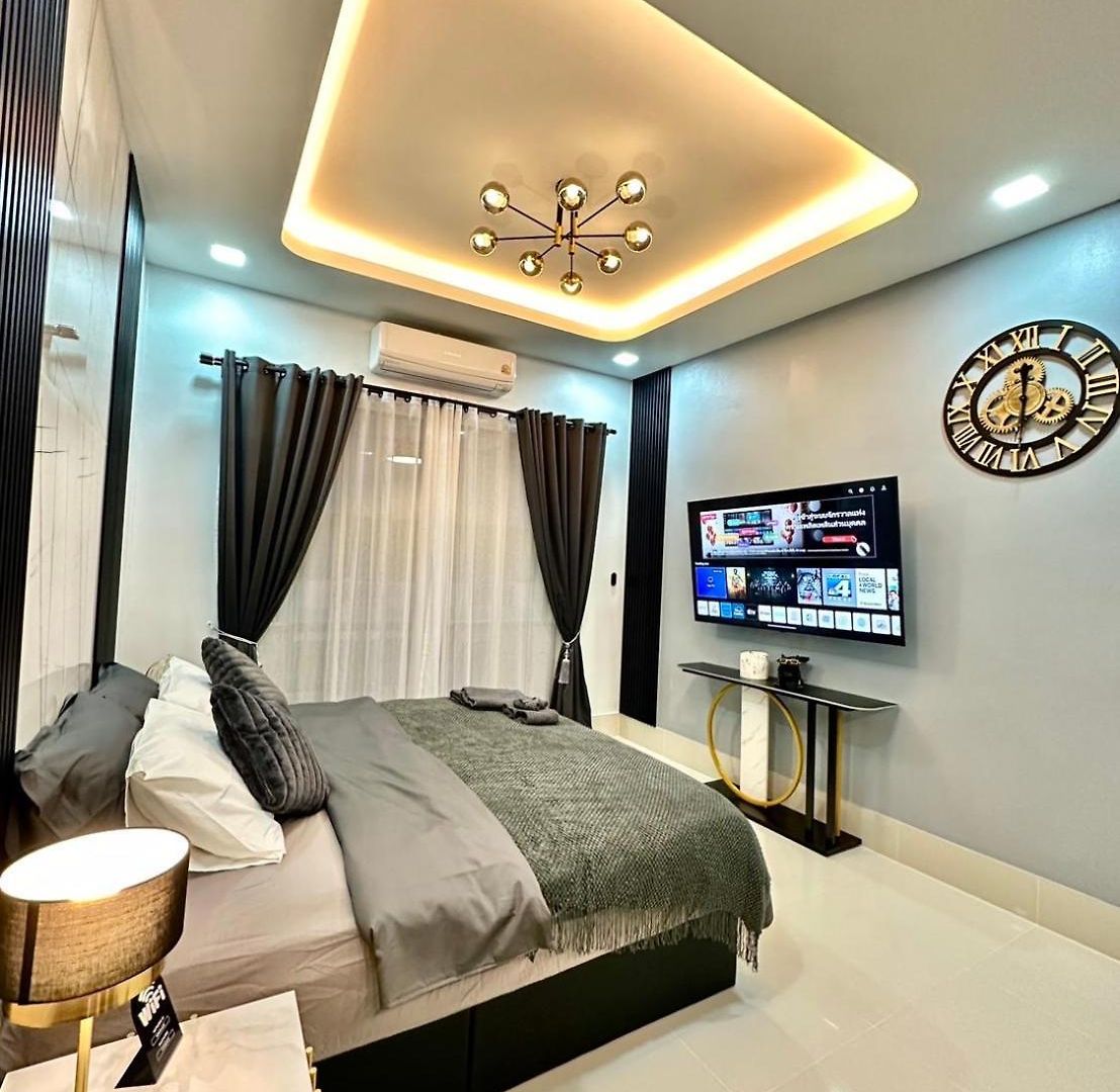 Viraplace 4# 3* Pattaya