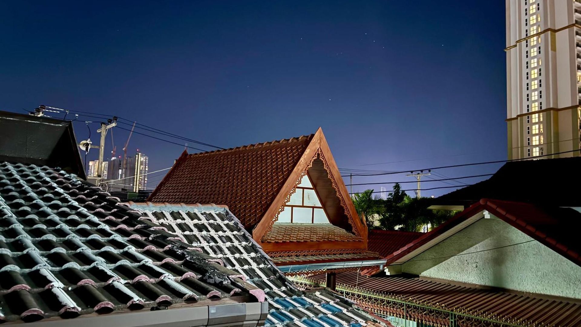 Farang House อพาร์ตโฮเทล Pattaya