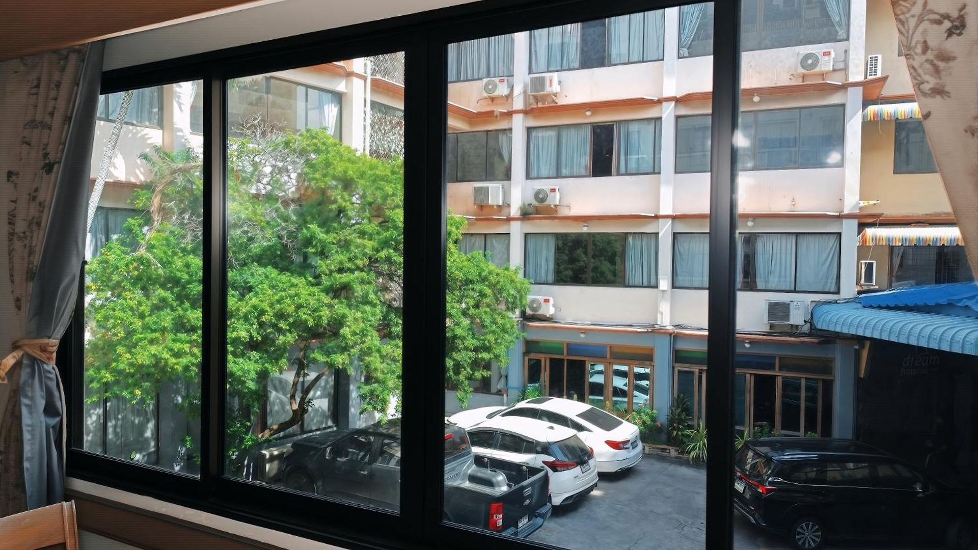 Dream Walking Street Hotel *