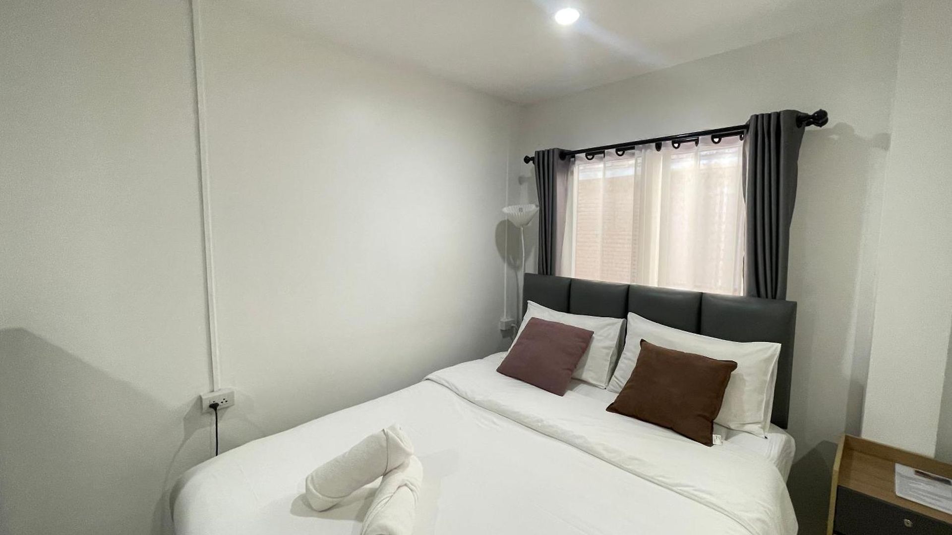 Royal Bj โรงแรม 2*