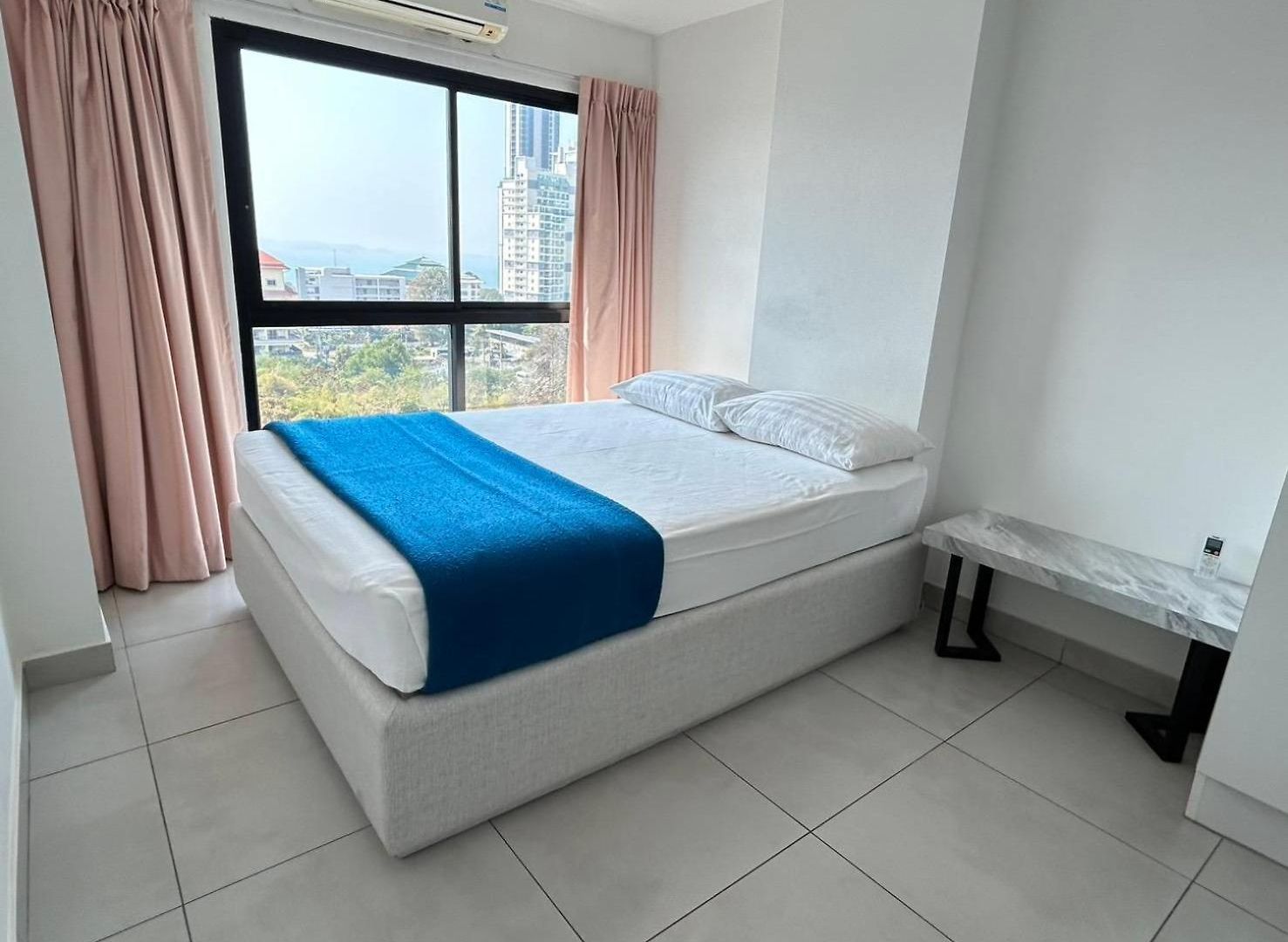 Cirrus โรงแรม